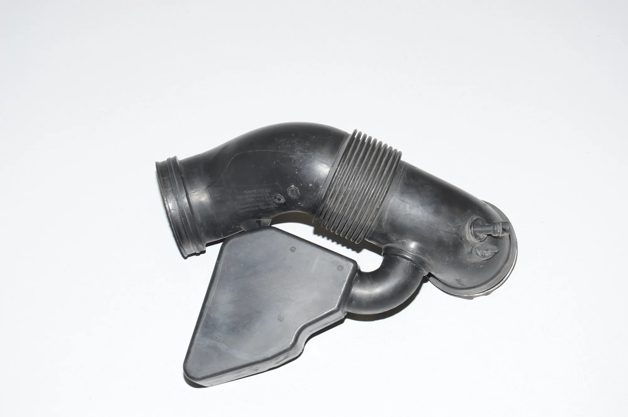Air Intake Tube – OEM 13717523726 · BMW X5 (E53) 4.6 is 2002 – 3