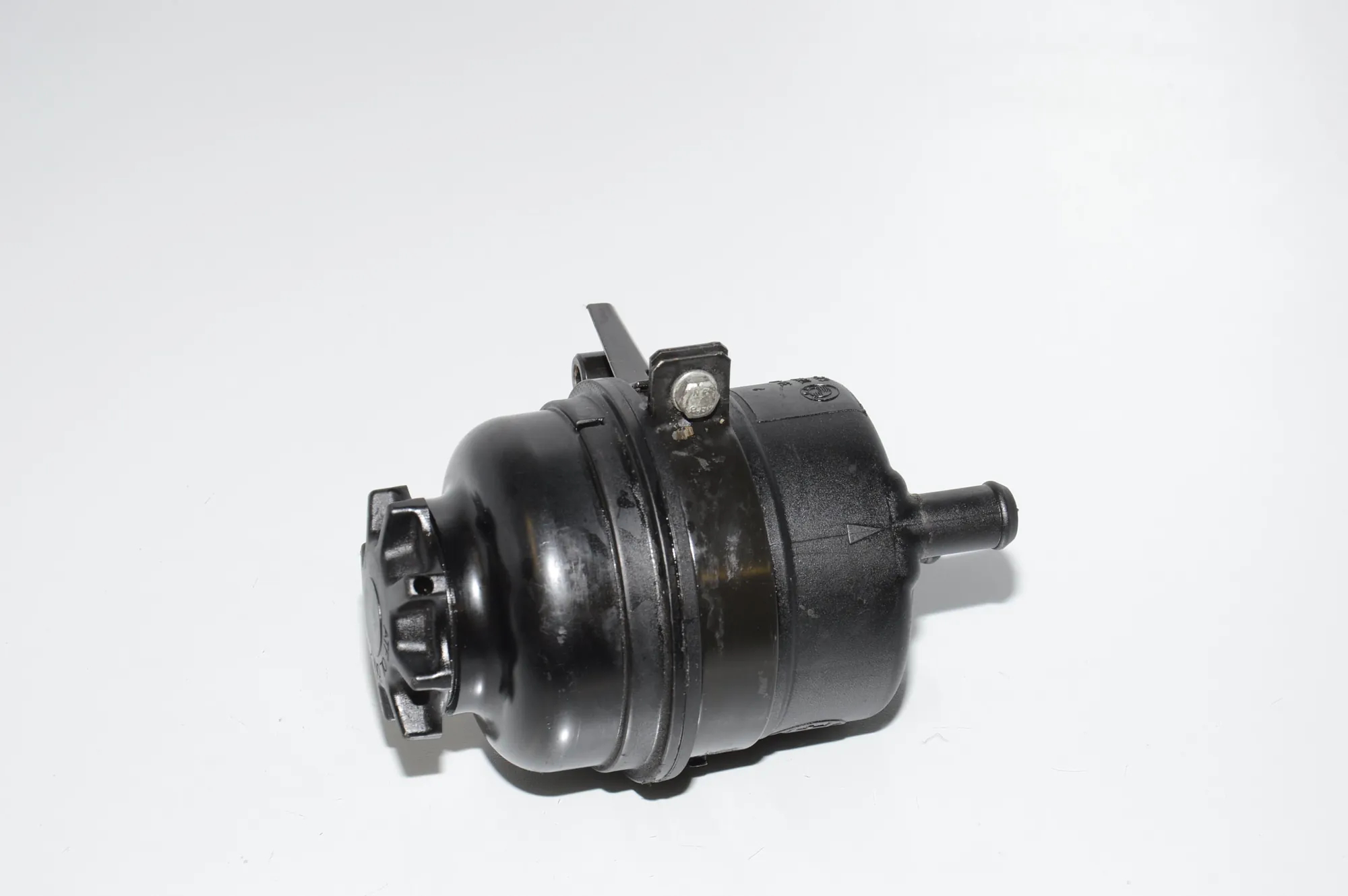 Power Steering Pump Tank – OEM 1097164 · BMW X5 (E53) 4.6 is 2002 – 2