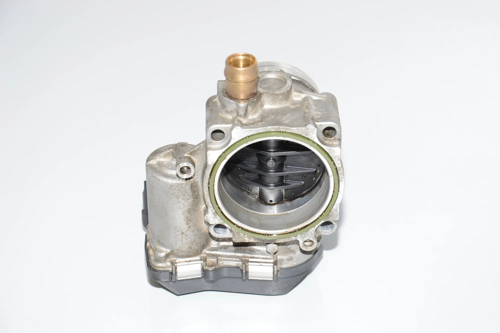 Throttle Body – OEM 13547588625 · BMW 4 Gran Coupe (F36) 420 i 2015