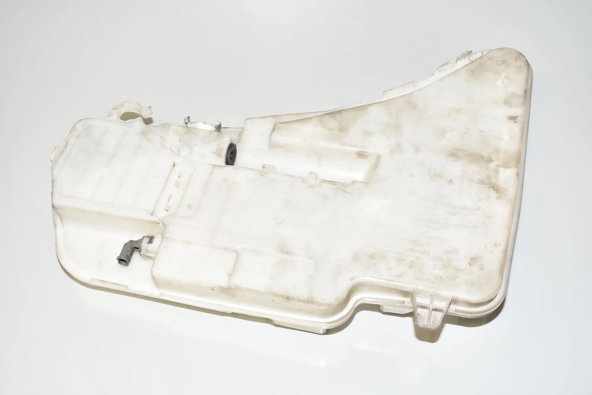Window Washer Tank – OEM 7269663 · BMW 6 Coupe (F13) M6 2015