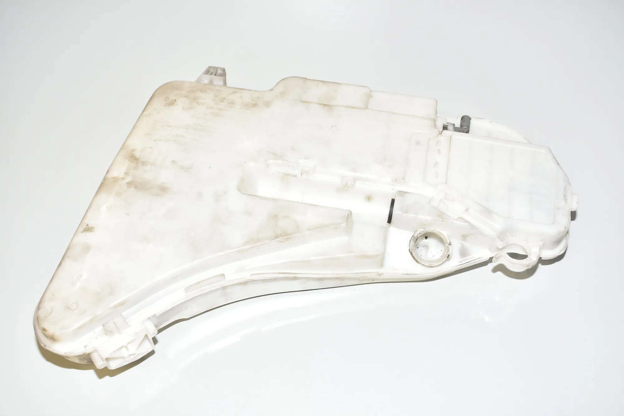 Window Washer Tank – OEM 7269663 · BMW 6 Coupe (F13) M6 2015 – 2