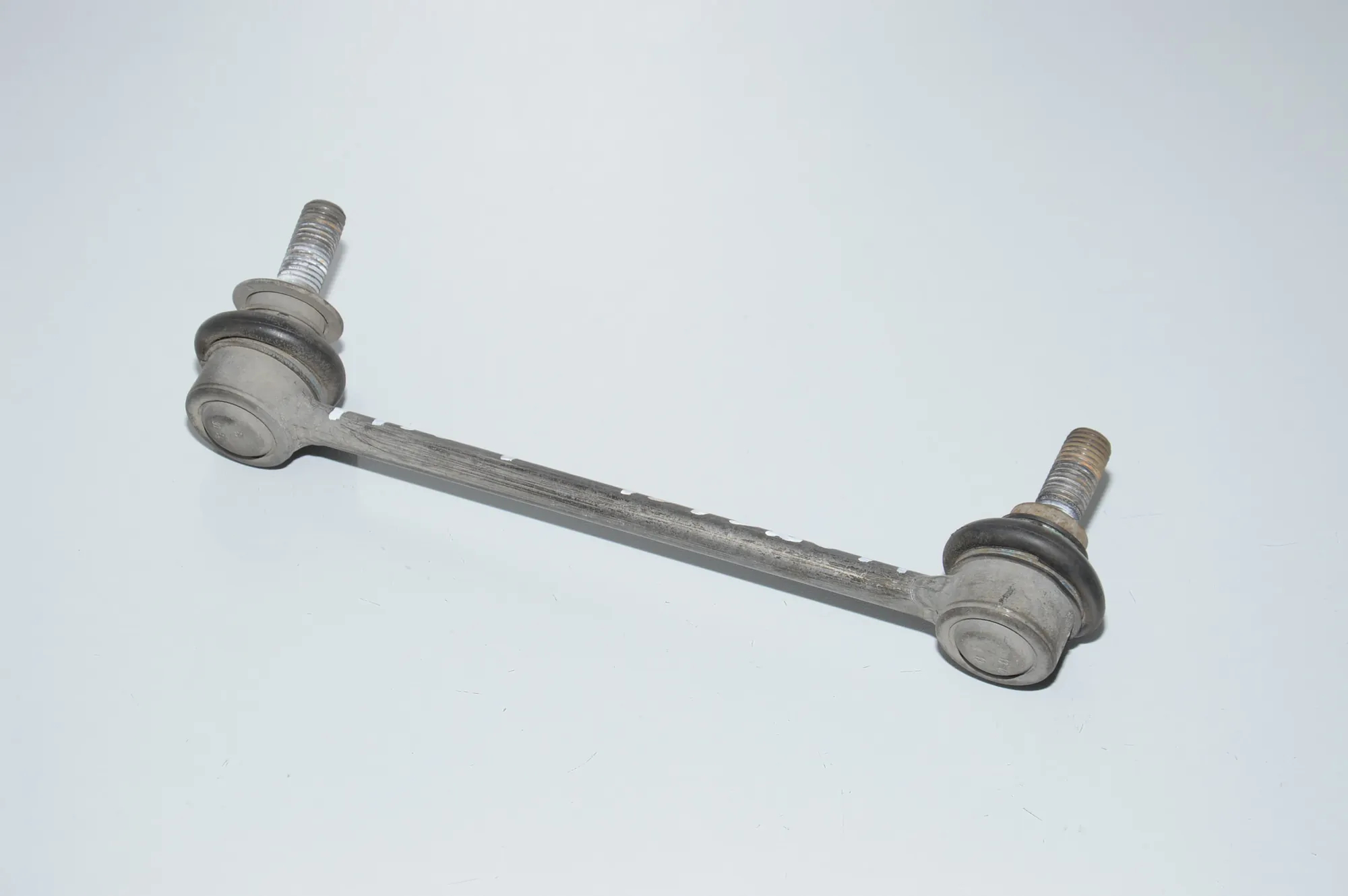 Rear Right Stabilizer Link – OEM 33556786429 · BMW 5 Touring (F11) M 550 d xDrive 2013 – 4