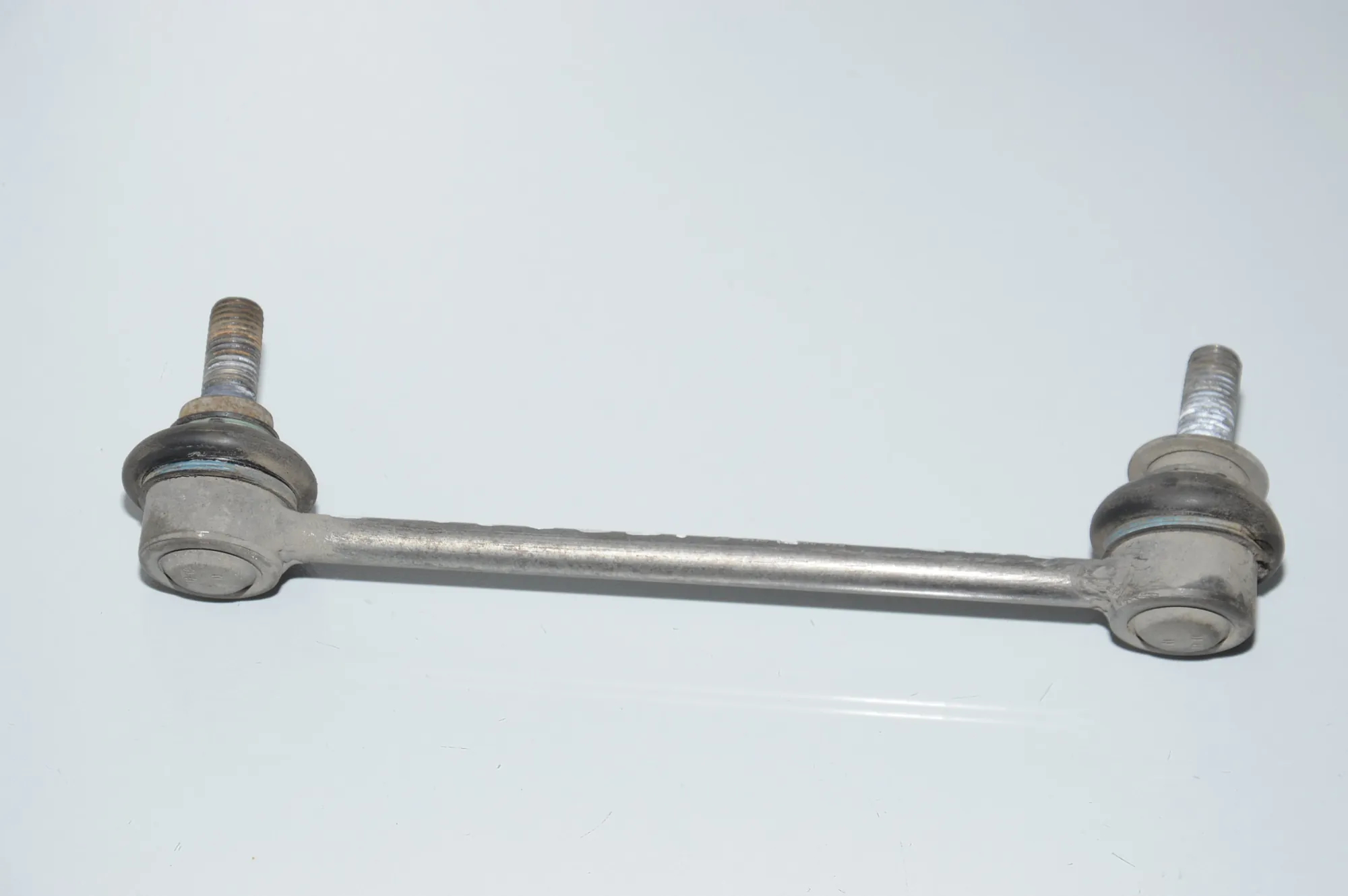Rear Right Stabilizer Link – OEM 33556786429 · BMW 5 Touring (F11) M 550 d xDrive 2013 – 3