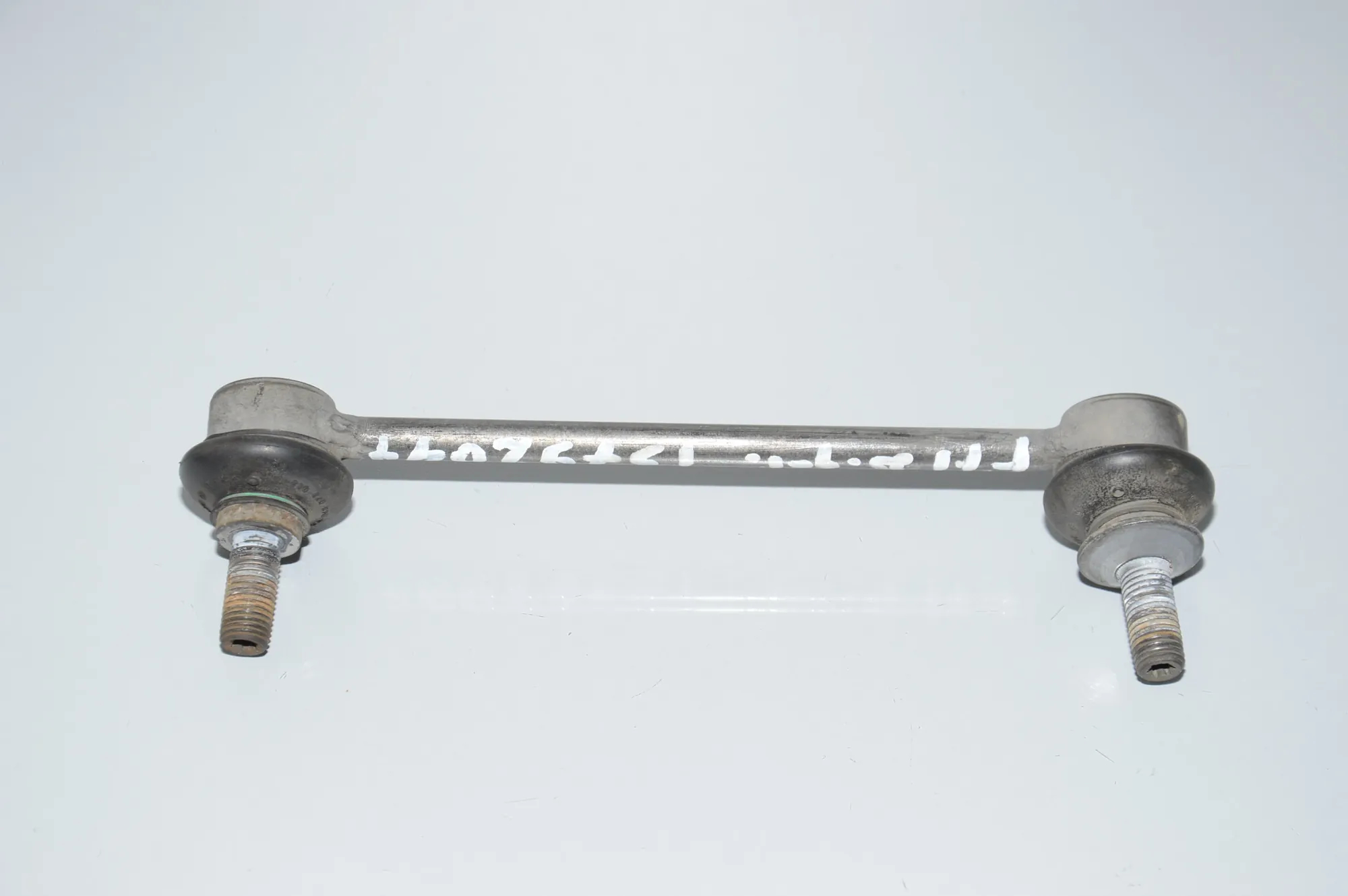 Rear Right Stabilizer Link – OEM 33556786429 · BMW 5 Touring (F11) M 550 d xDrive 2013