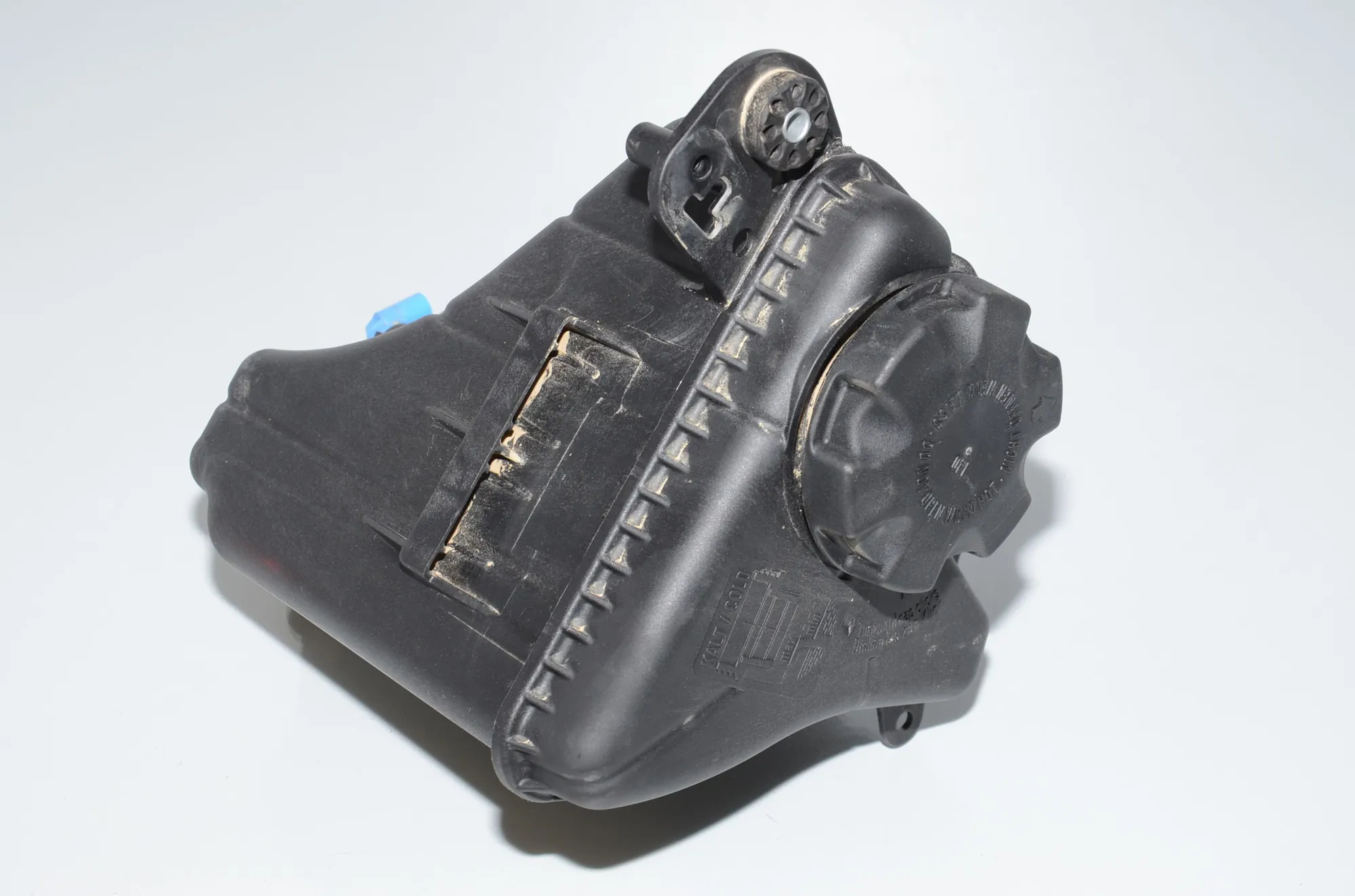Expansion Tank – OEM 17137601949 · BMW 5 Touring (F11) 520 d 2010 – 2