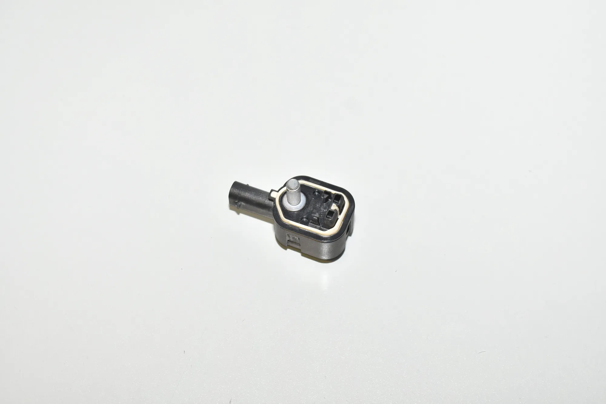 Left Side Impact Sensor – OEM 65779224178 · BMW 6 Coupe (F13) M6 2015 – 3