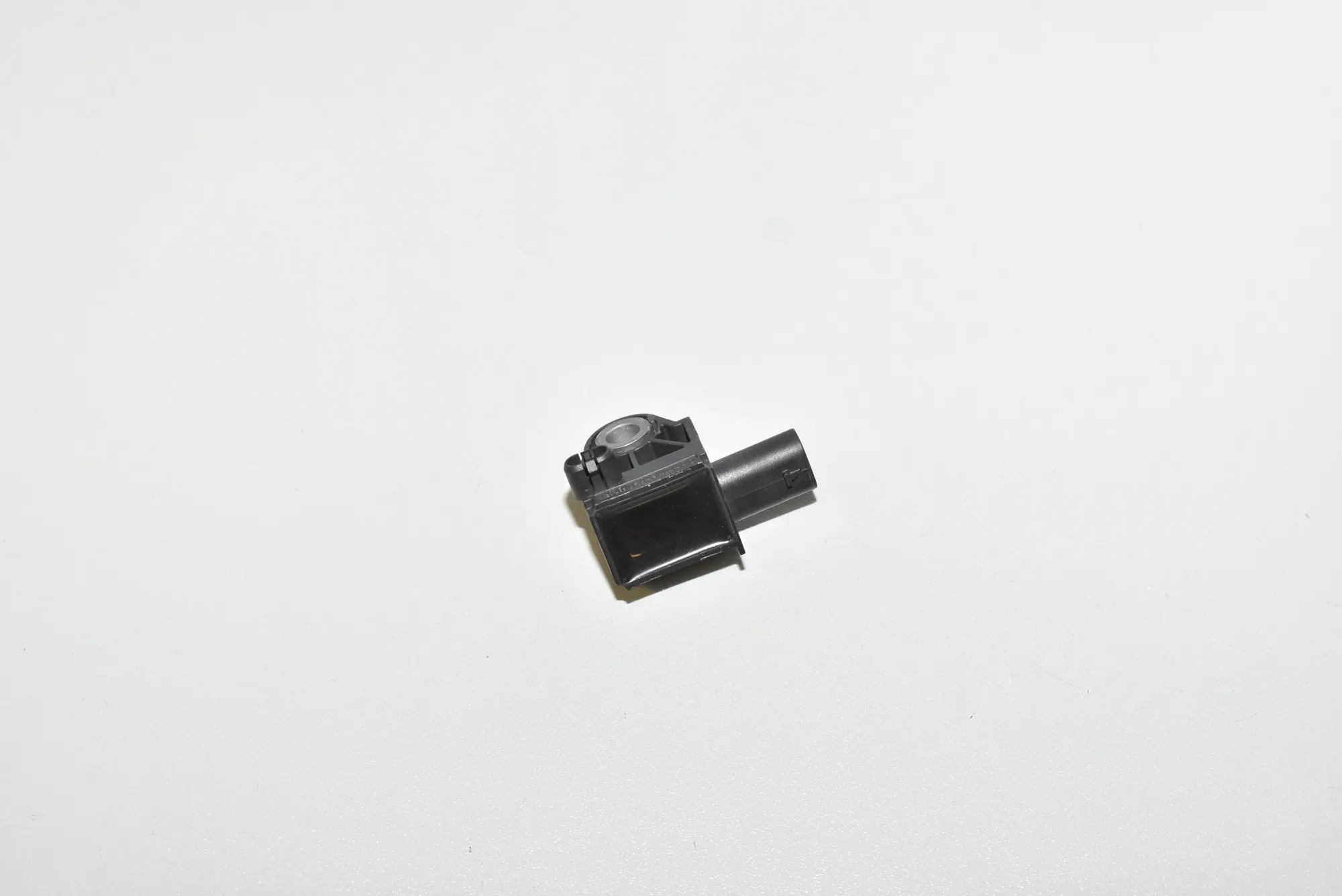Front Left Impact Sensor – OEM 65779224177 · BMW 6 Coupe (F13) M6 2015 – 3