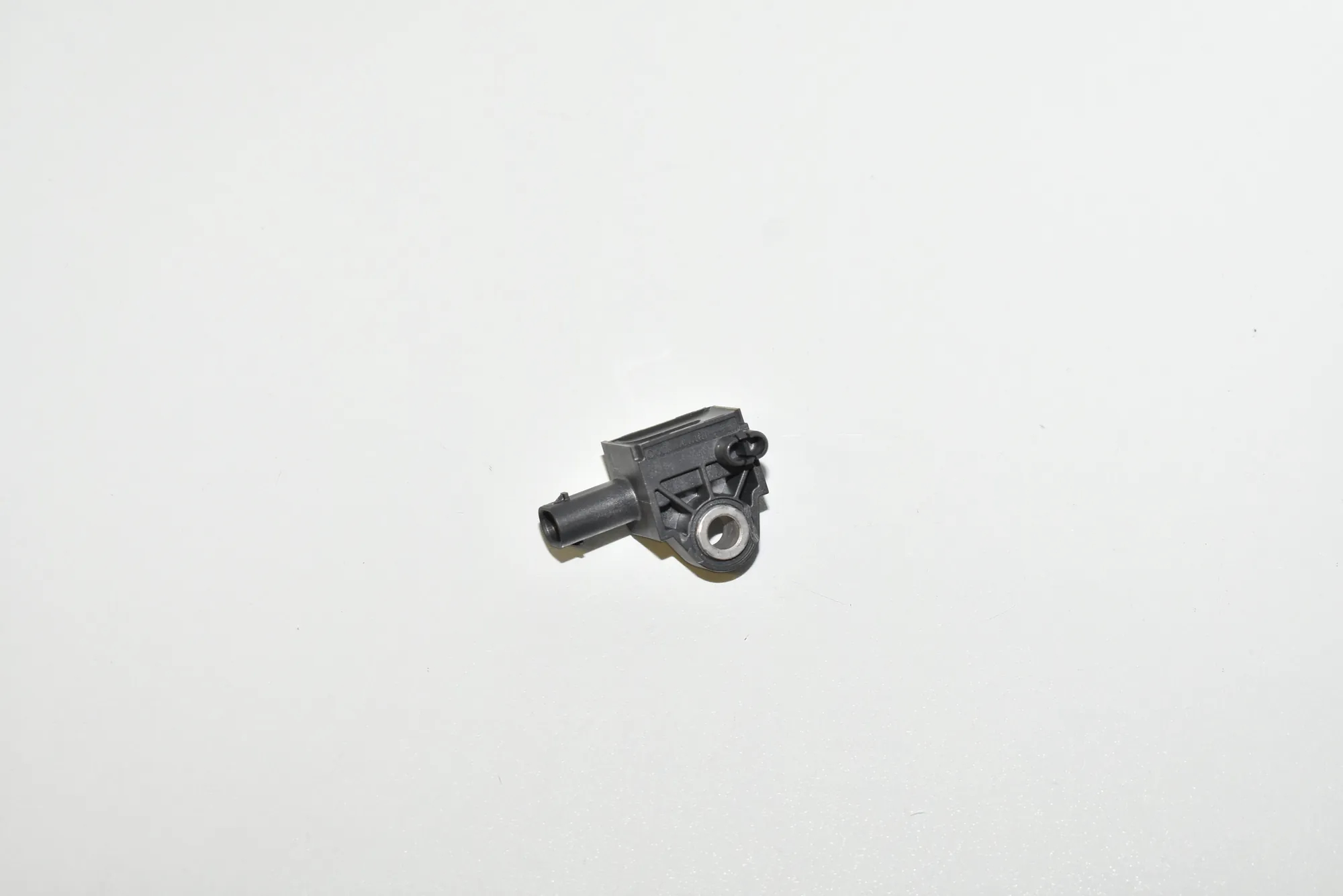 Front Right Impact Sensor – OEM 9224177 · BMW 6 Coupe (F13) M6 2015 – 3