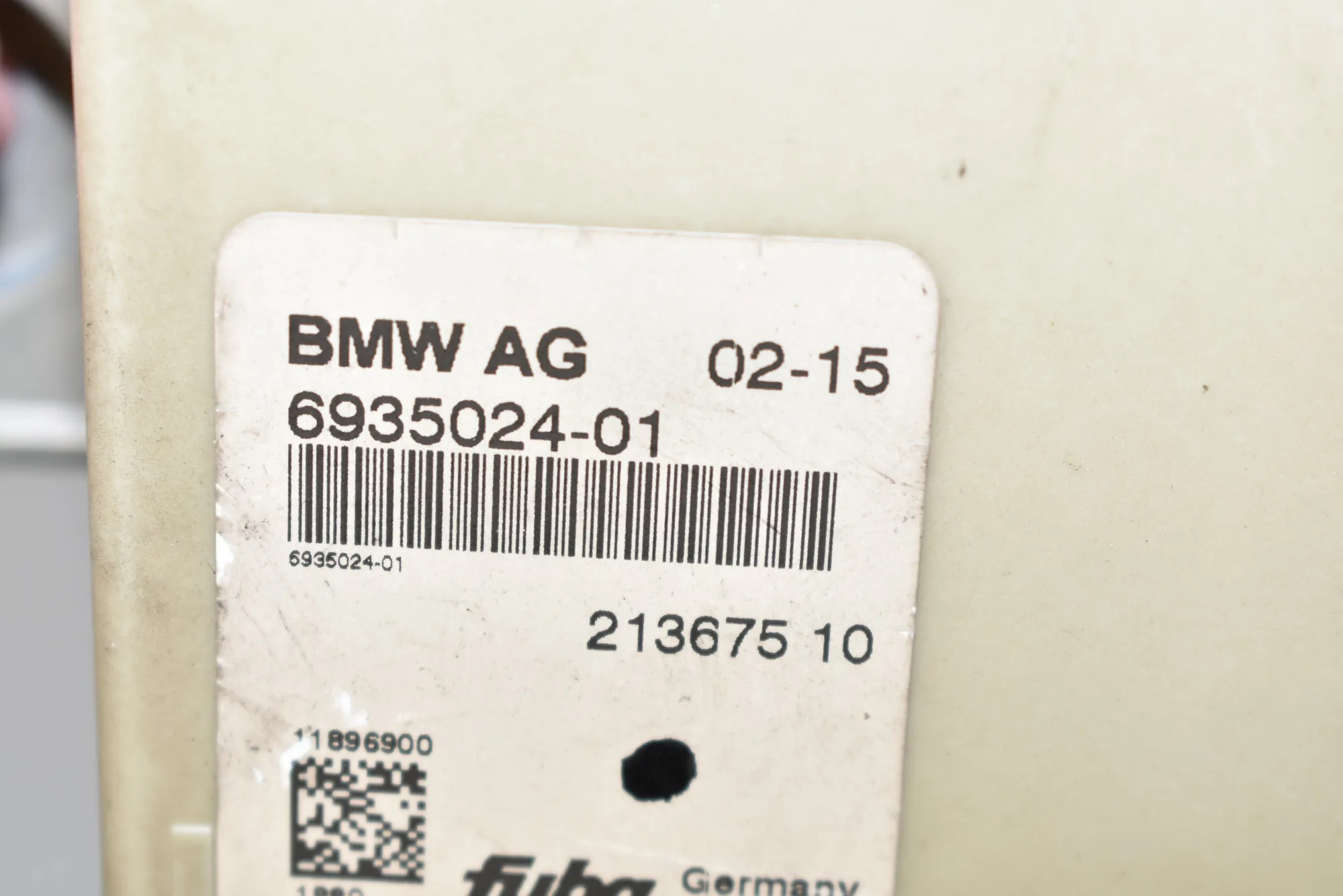 Antenna – OEM 6935024 · BMW 6 Coupe (F13) M6 2015 – 4