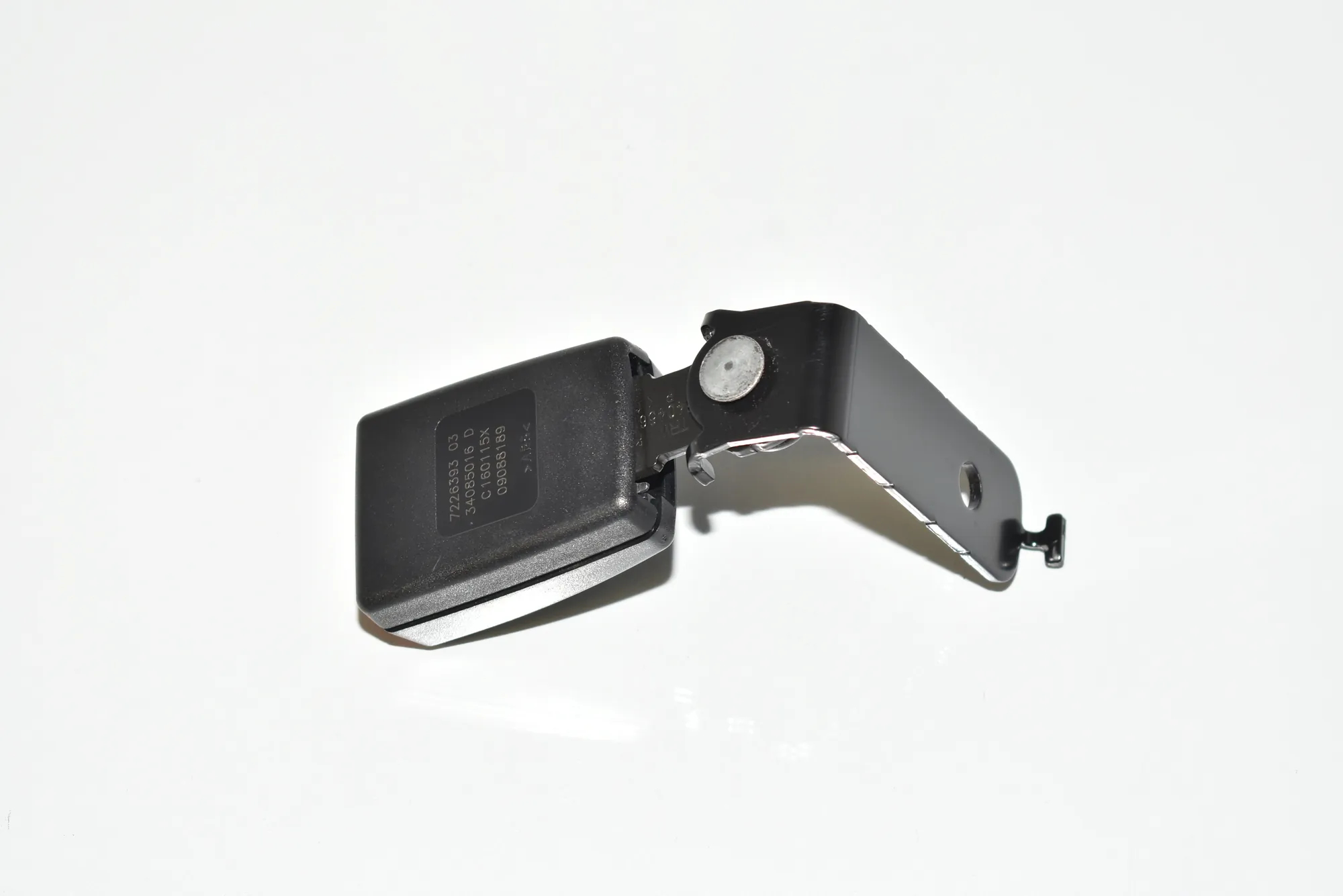 Rear Left Seat Buckle – OEM 7226393 · BMW 6 Coupe (F13) M6 2015 – 2