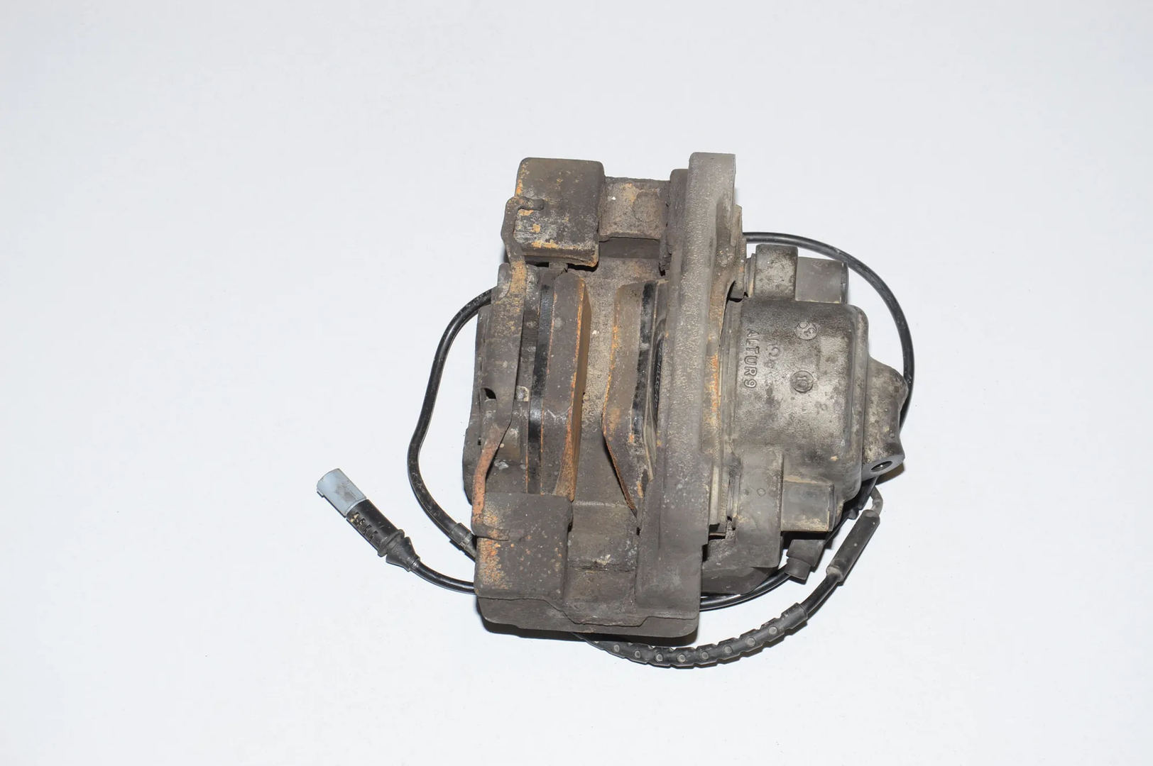 Front Left Brake Caliper – OEM 34116791919 · BMW 5 Touring (F11) 520 d 2010 – 3