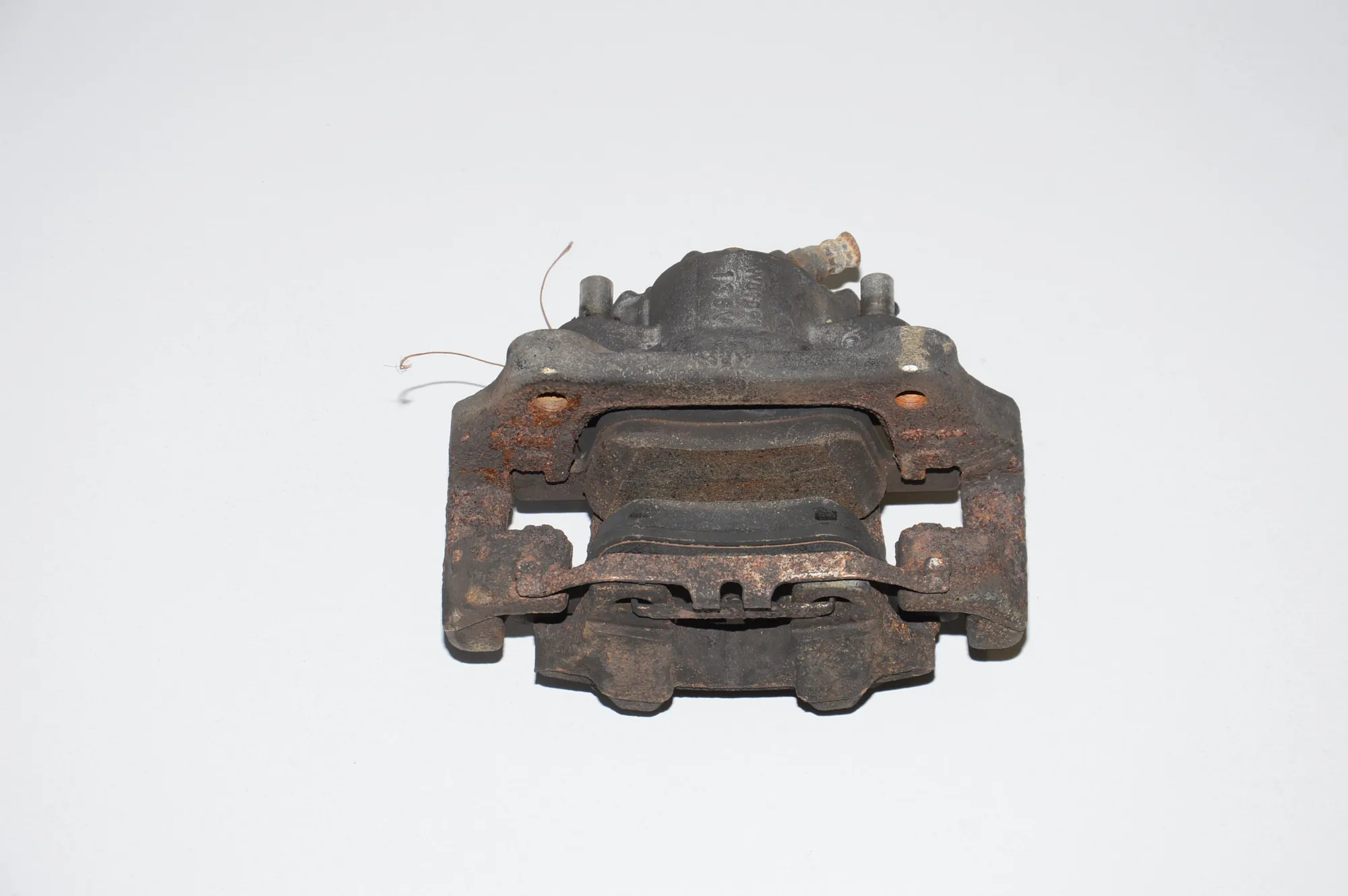 Front Left Brake Caliper – OEM 34116850649 · BMW 1 (F20) 120 d xDrive 2017 – 3