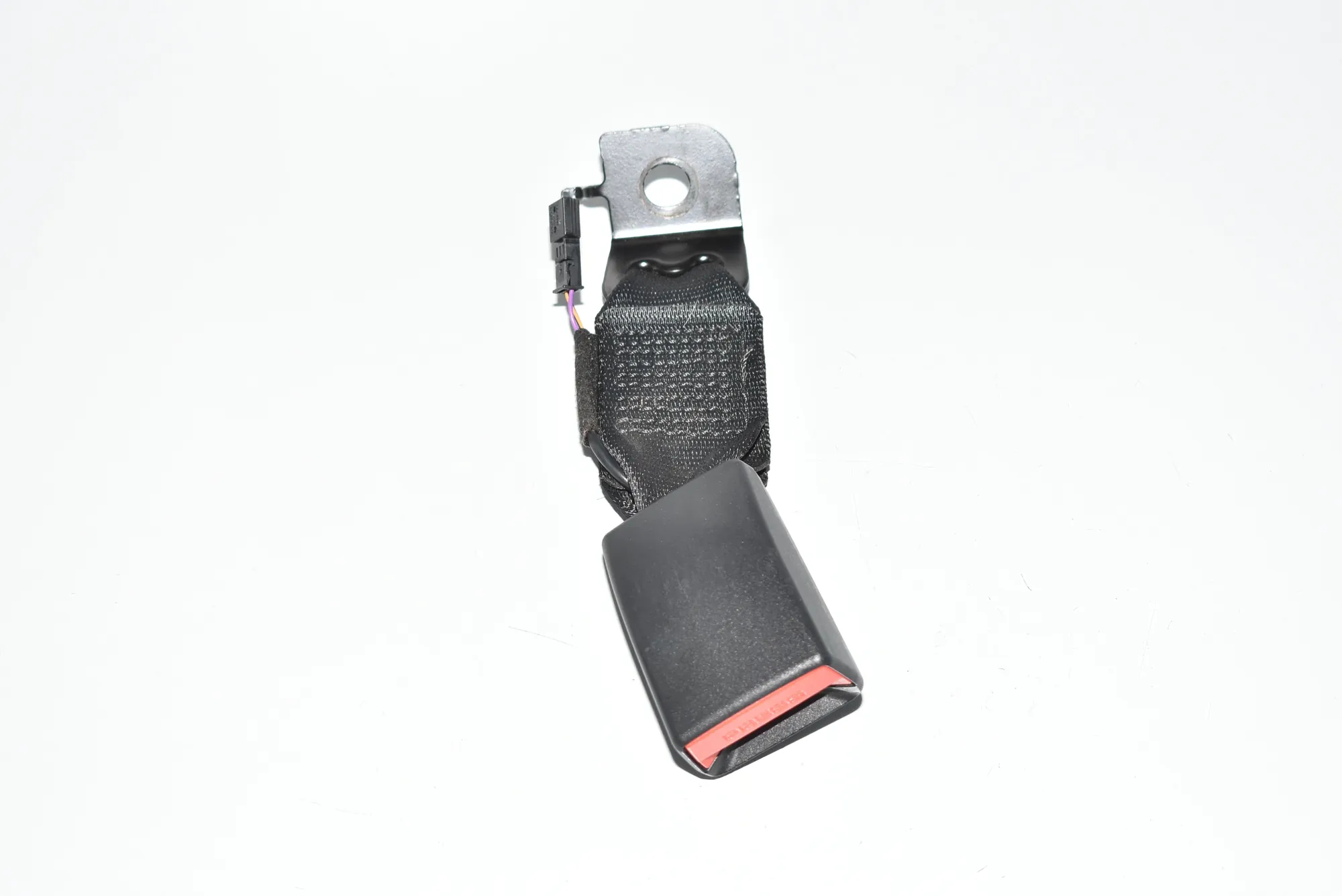 Rear Left Seat Buckle – OEM 72117266352 · BMW 3 Touring (F31) 330 d 2012 – 3