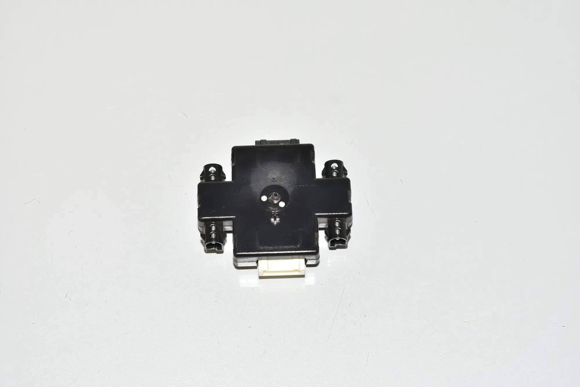 Antenna Amplifier – OEM 9229043 · BMW 3 Touring (F31) 330 d 2012 – 3