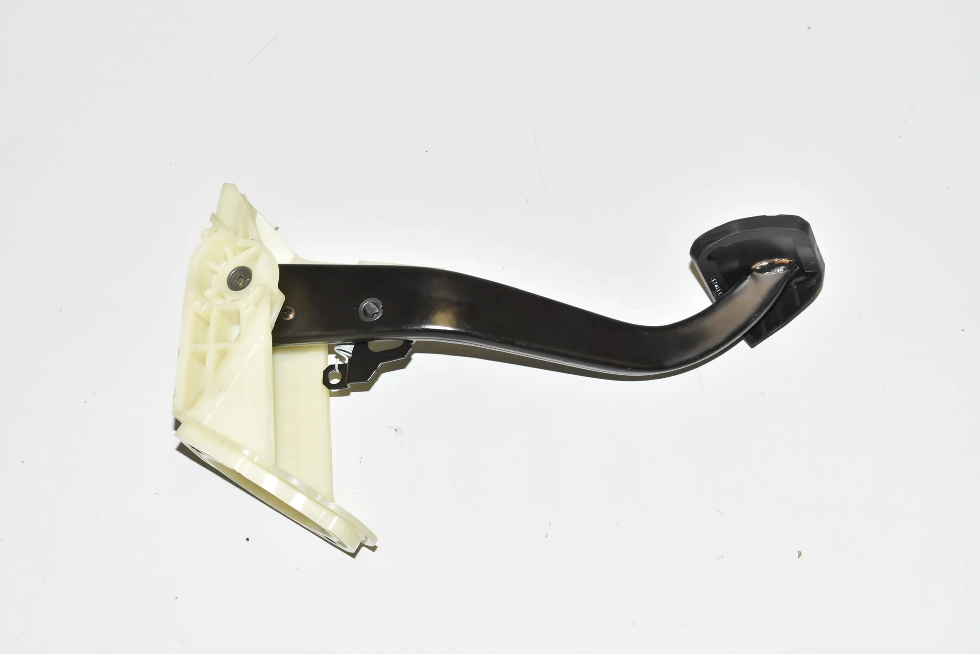 Brake Pedal – OEM 6860647 · BMW 3 Touring (F31) 330 d 2012 – 2