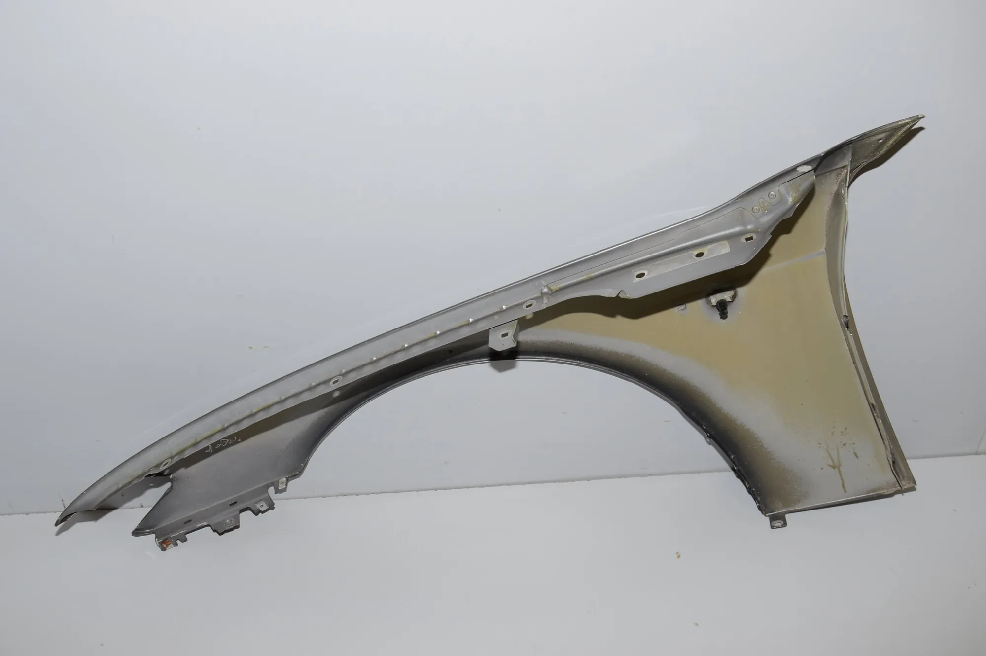 Front Right Fender · BMW 7 (E65, E66, E67) BMW 7 (E65, E66, E67) 730 d 2002 – 3