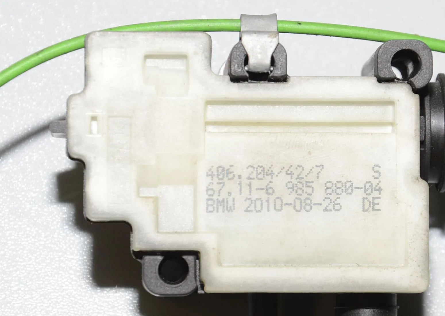 Fuel Tank Cover Lock – OEM 6985880 · BMW 3 Touring (E91) 330 d 2010 – 5