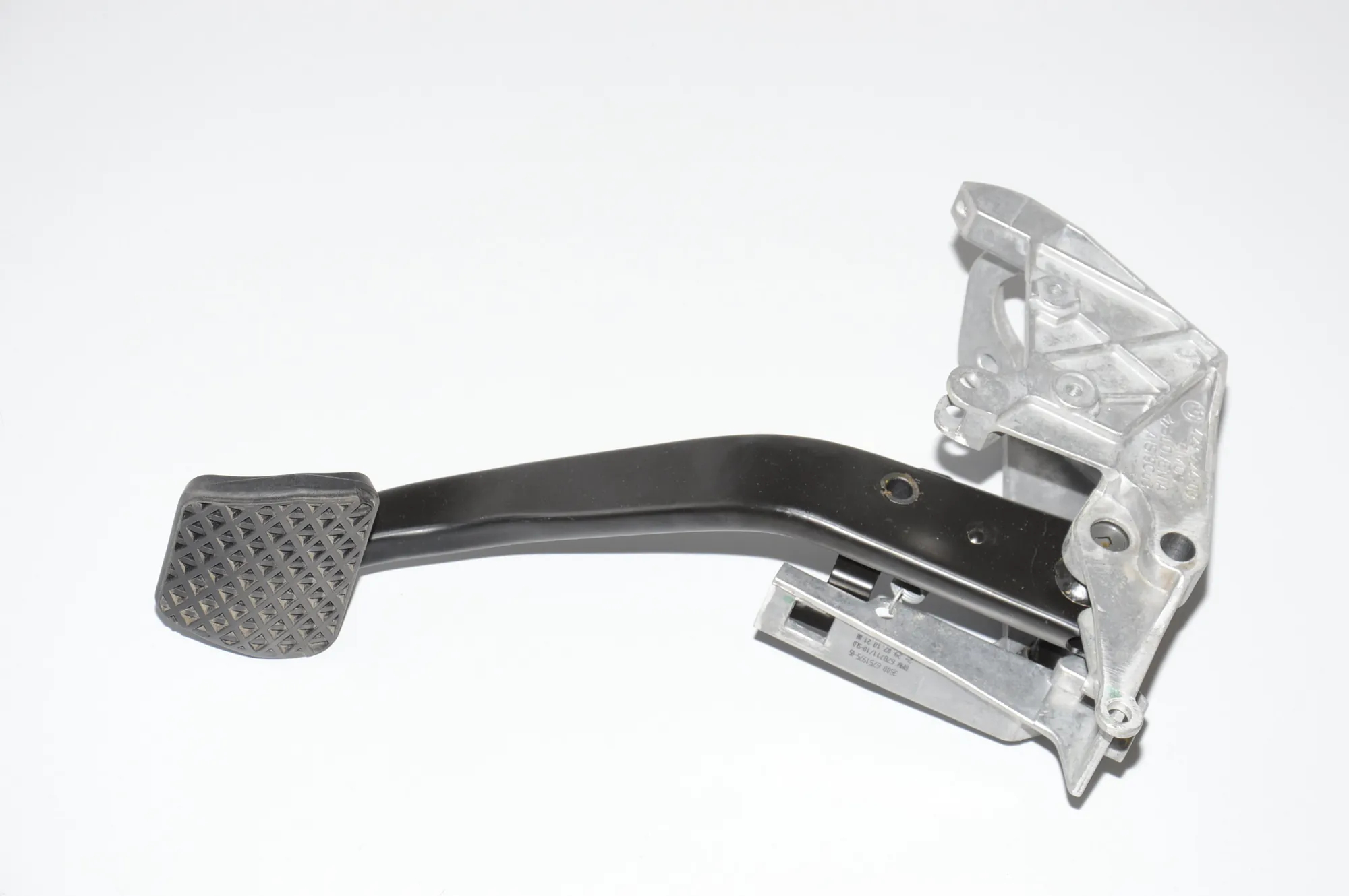 Brake Pedal – OEM 6751975 · BMW 3 Touring (E91) 330 d 2010