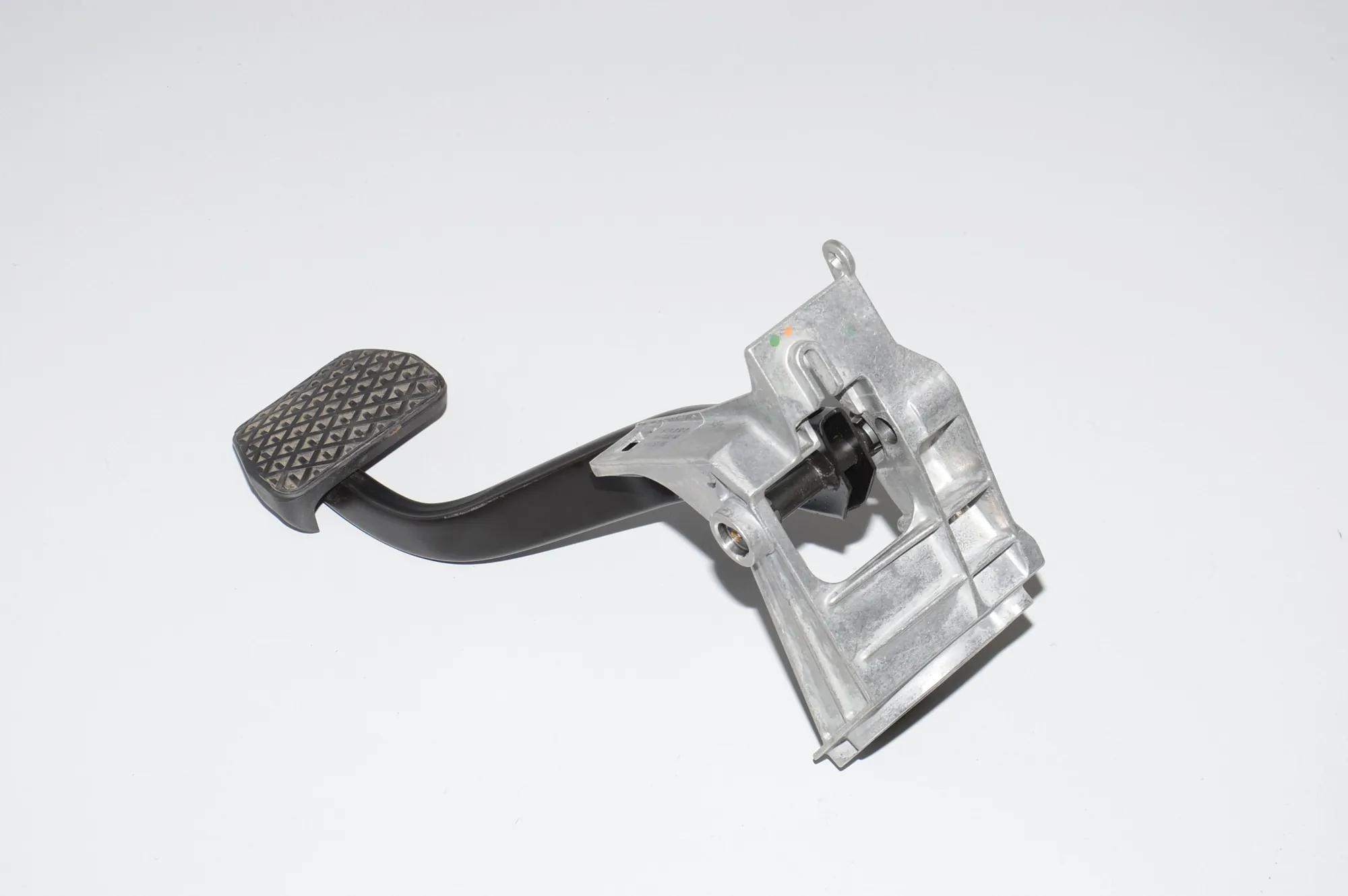 Brake Pedal – OEM 6751975 · BMW 3 Touring (E91) 330 d 2010 – 3