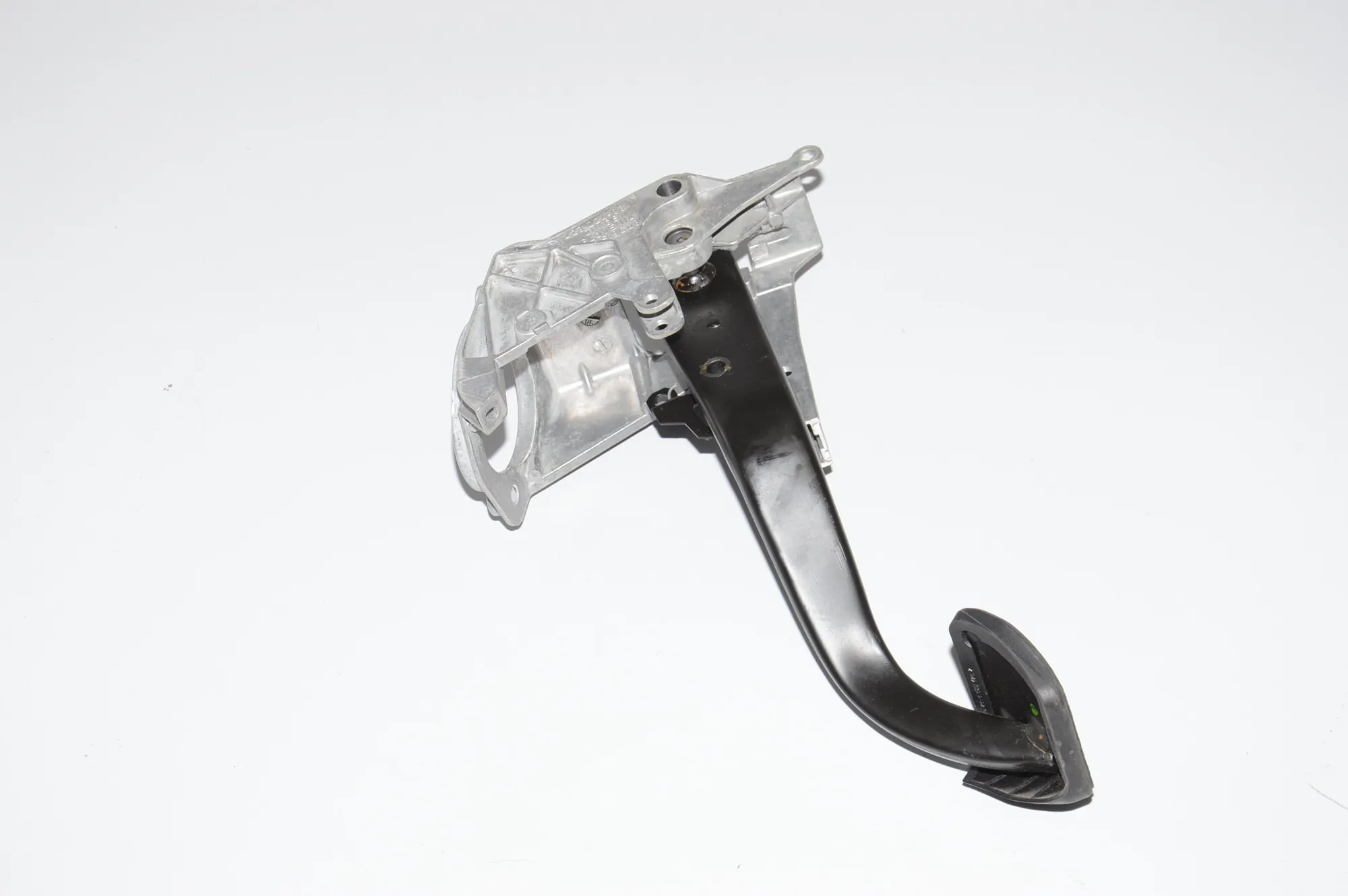 Brake Pedal – OEM 6751975 · BMW 3 Touring (E91) 330 d 2010 – 4