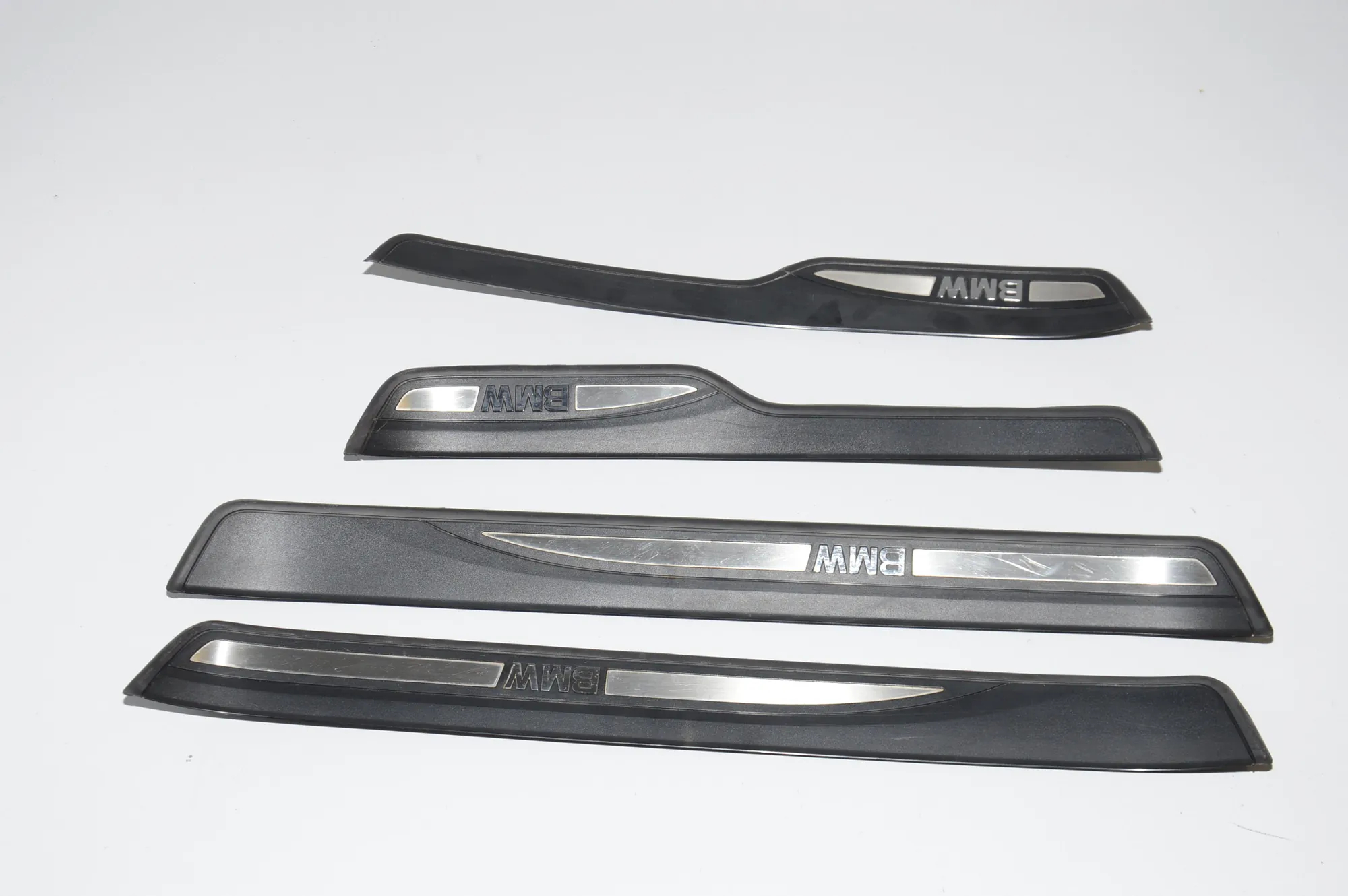 Door Sill Trim Kit – OEM 7060285 · BMW 3 Touring (E91) 330 d 2010 – 2