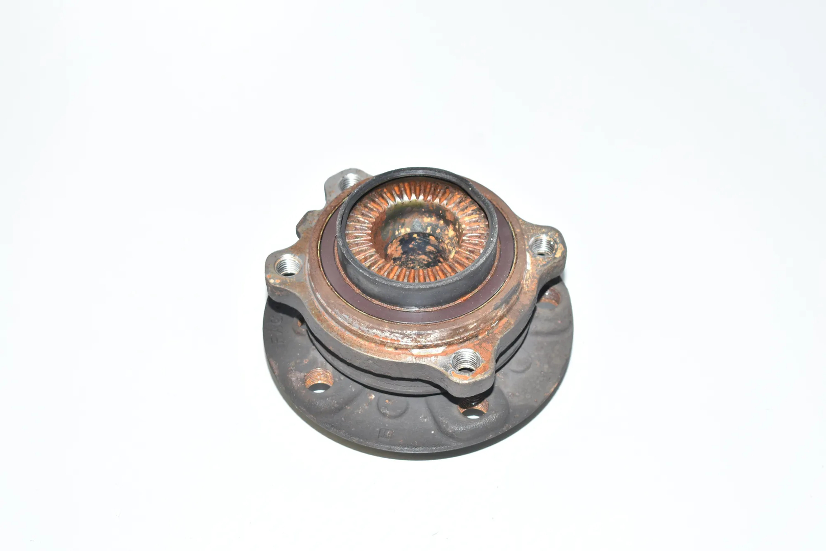Front Left Wheel Bearing – OEM 6868480 · BMW 5 Touring (F11) M 550 d xDrive 2012 – 3