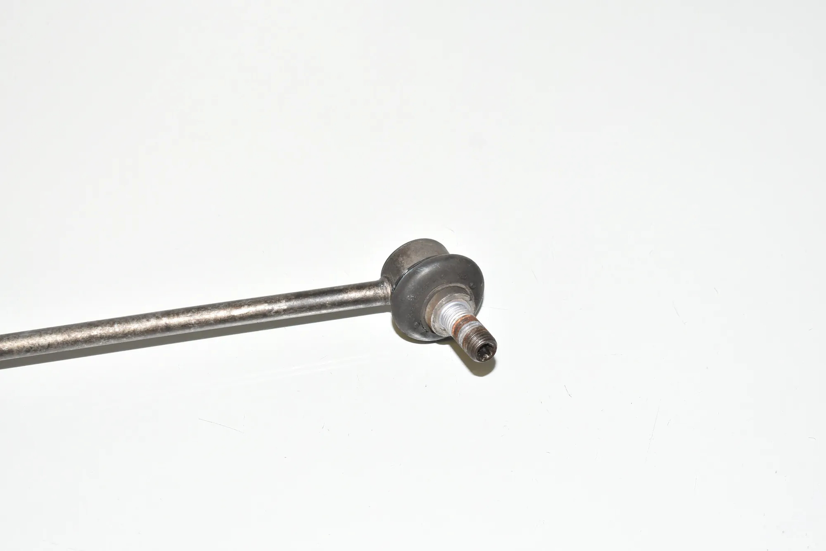 Front Right Stabilizer Link – OEM 6777319 · BMW 5 Touring (F11) M 550 d xDrive 2012 – 4