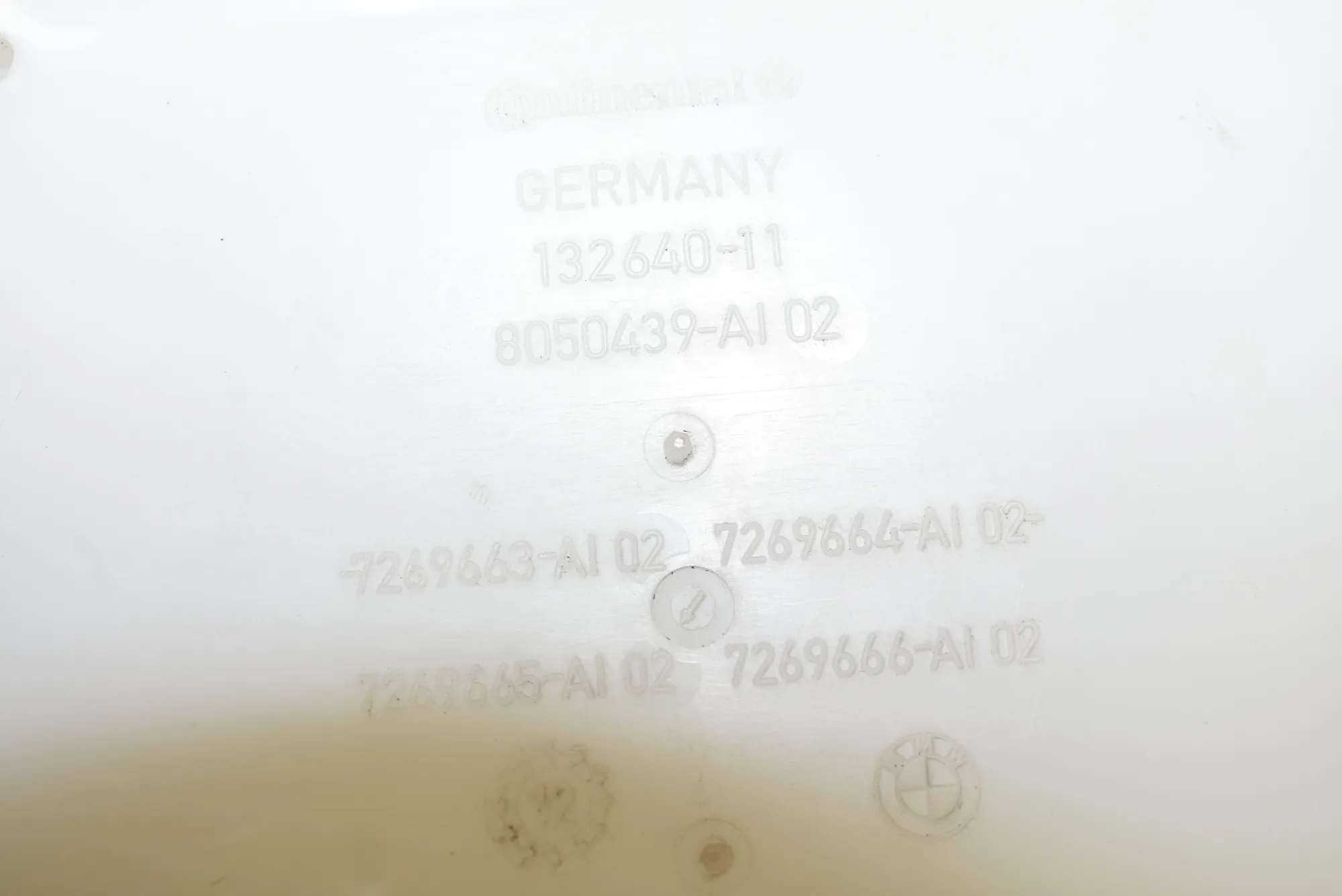 Window Washer Tank – OEM 7269665 · BMW 5 Touring (F11) M 550 d xDrive 2012 – 4