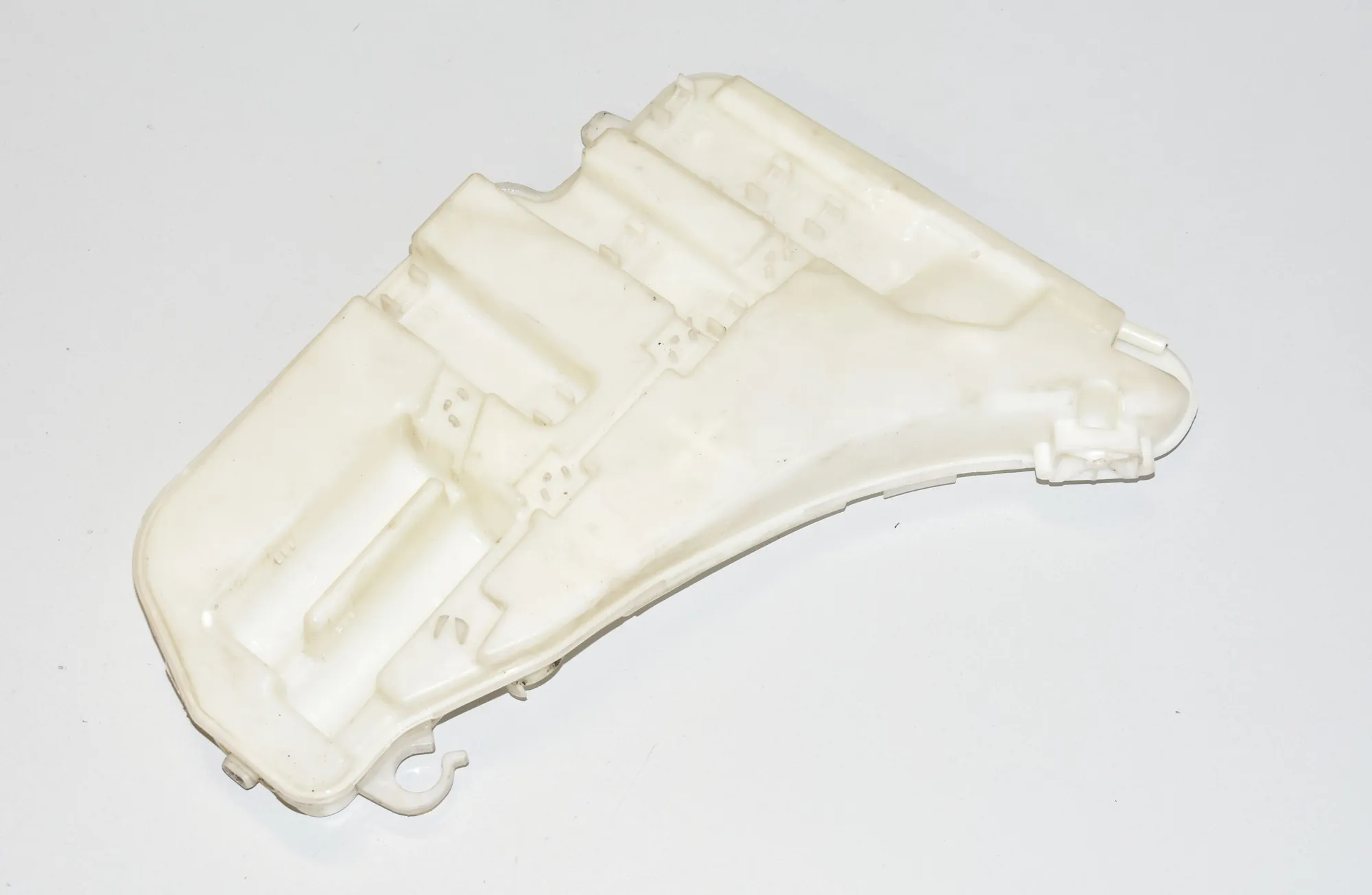 Window Washer Tank – OEM 7269665 · BMW 5 Touring (F11) M 550 d xDrive 2012 – 2