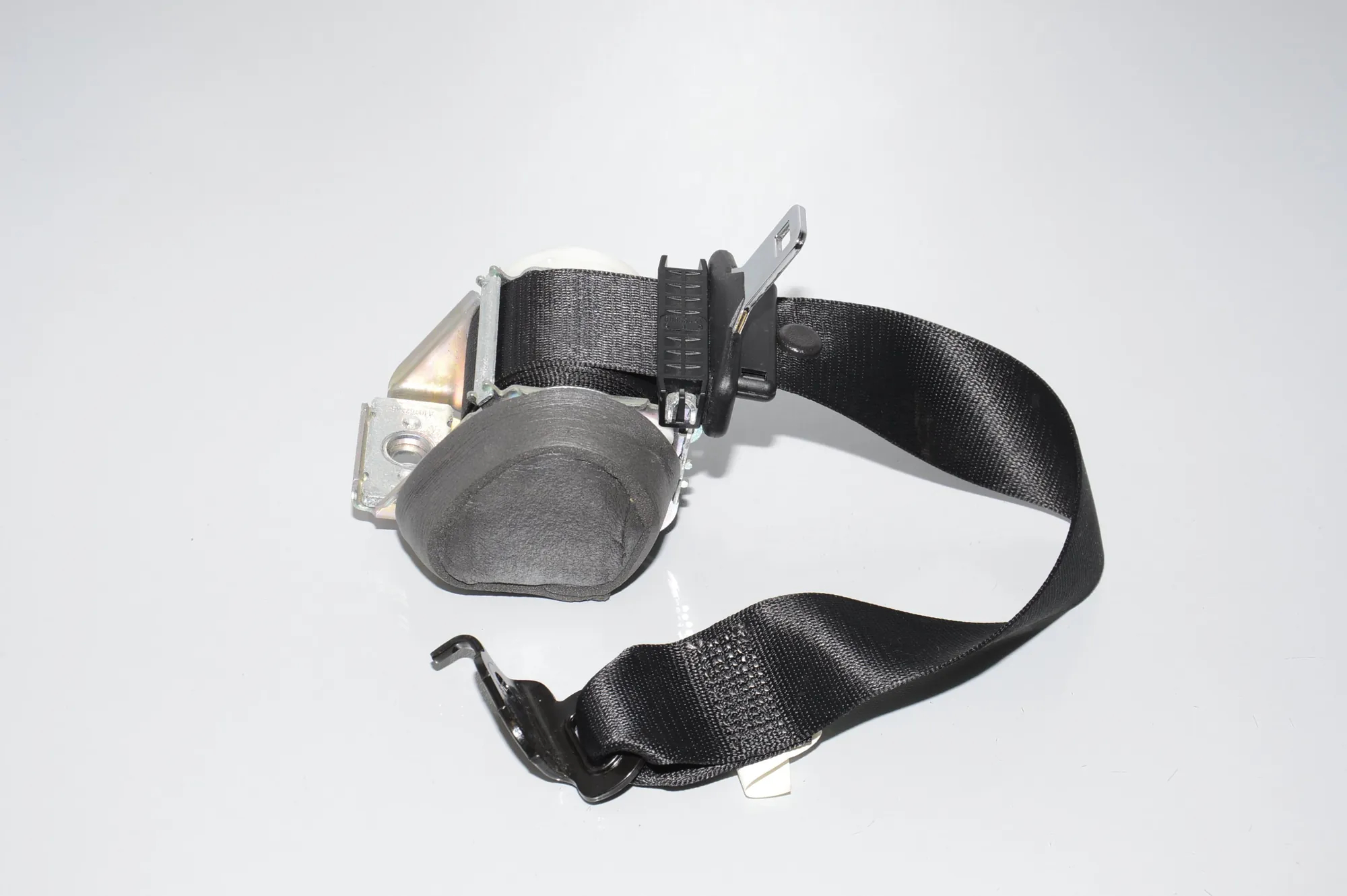 Rear Left Seatbelt – OEM 7258447 · BMW X3 (F25) BMW X3 (F25) xDrive 20 d 2015 – 2