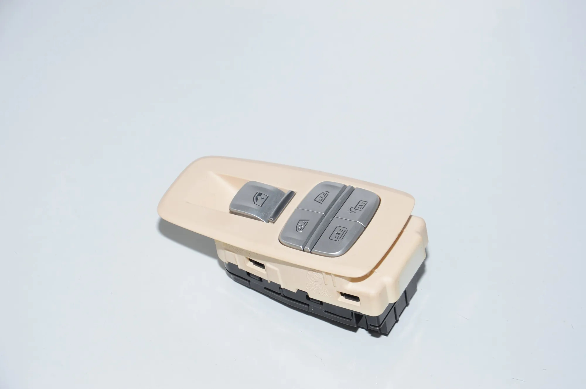 Rear Left Door Window Switch – OEM 9382506 · BMW 7 (G11, G12) BMW 7 (G11, G12) 725 d, Ld 2015 – 2