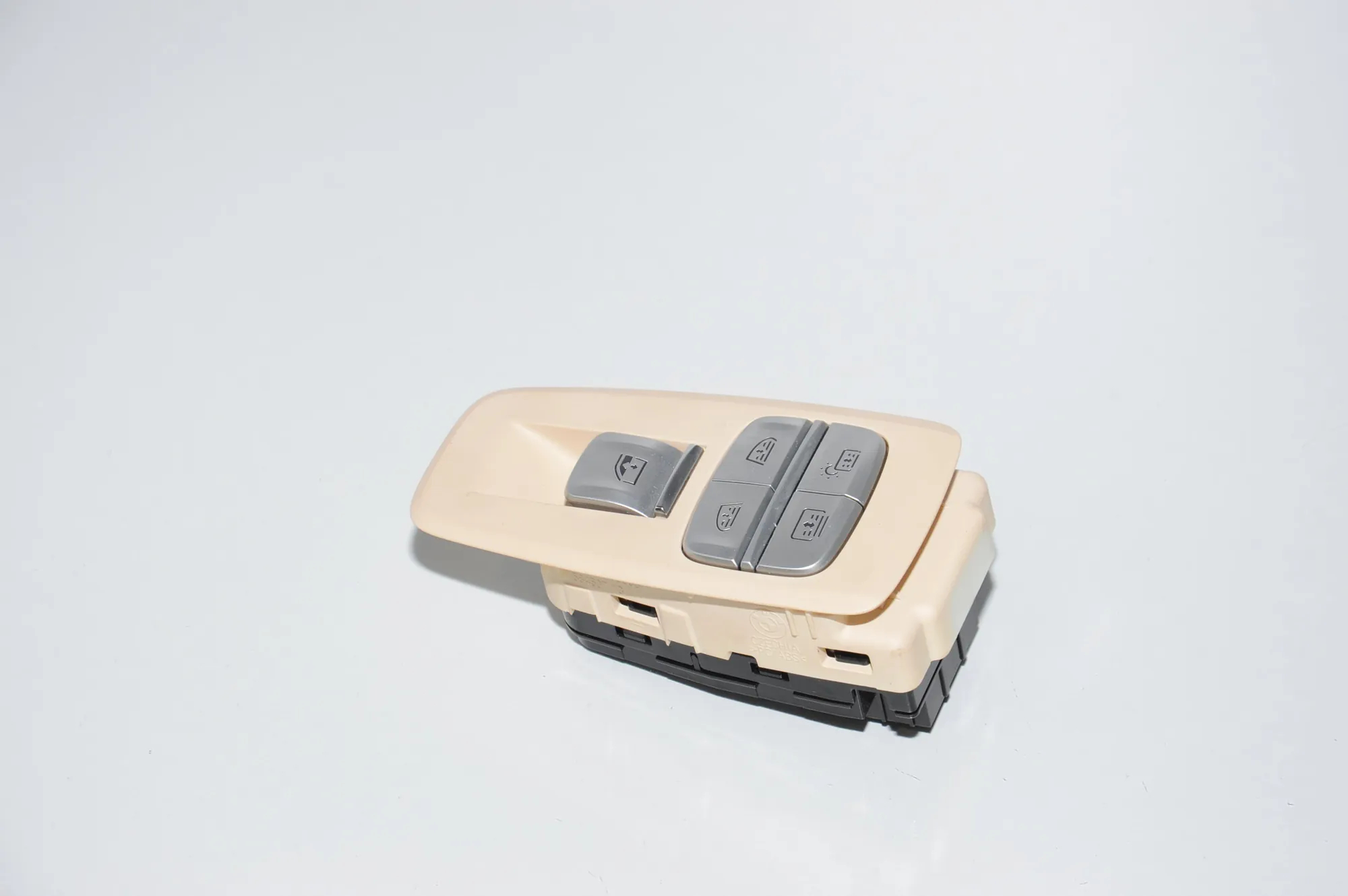 Rear Right Door Window Switch – OEM 9382506 · BMW 7 (G11, G12) BMW 7 (G11, G12) 725 d, Ld 2015 – 2