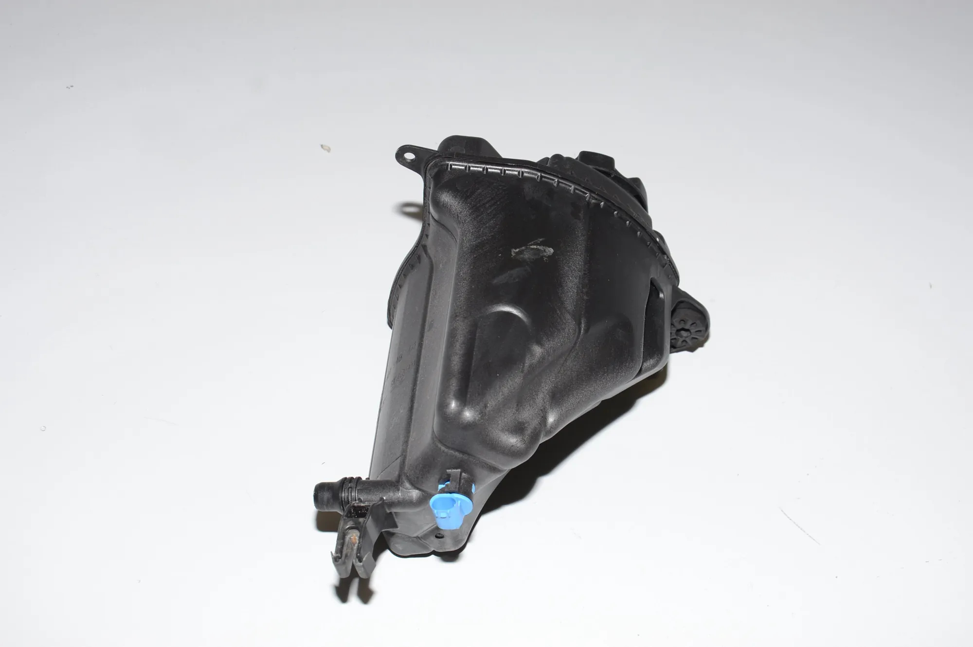 Expansion Tank – OEM 7601949 · BMW 5 Touring (F11) M 550 d xDrive 2012 – 4