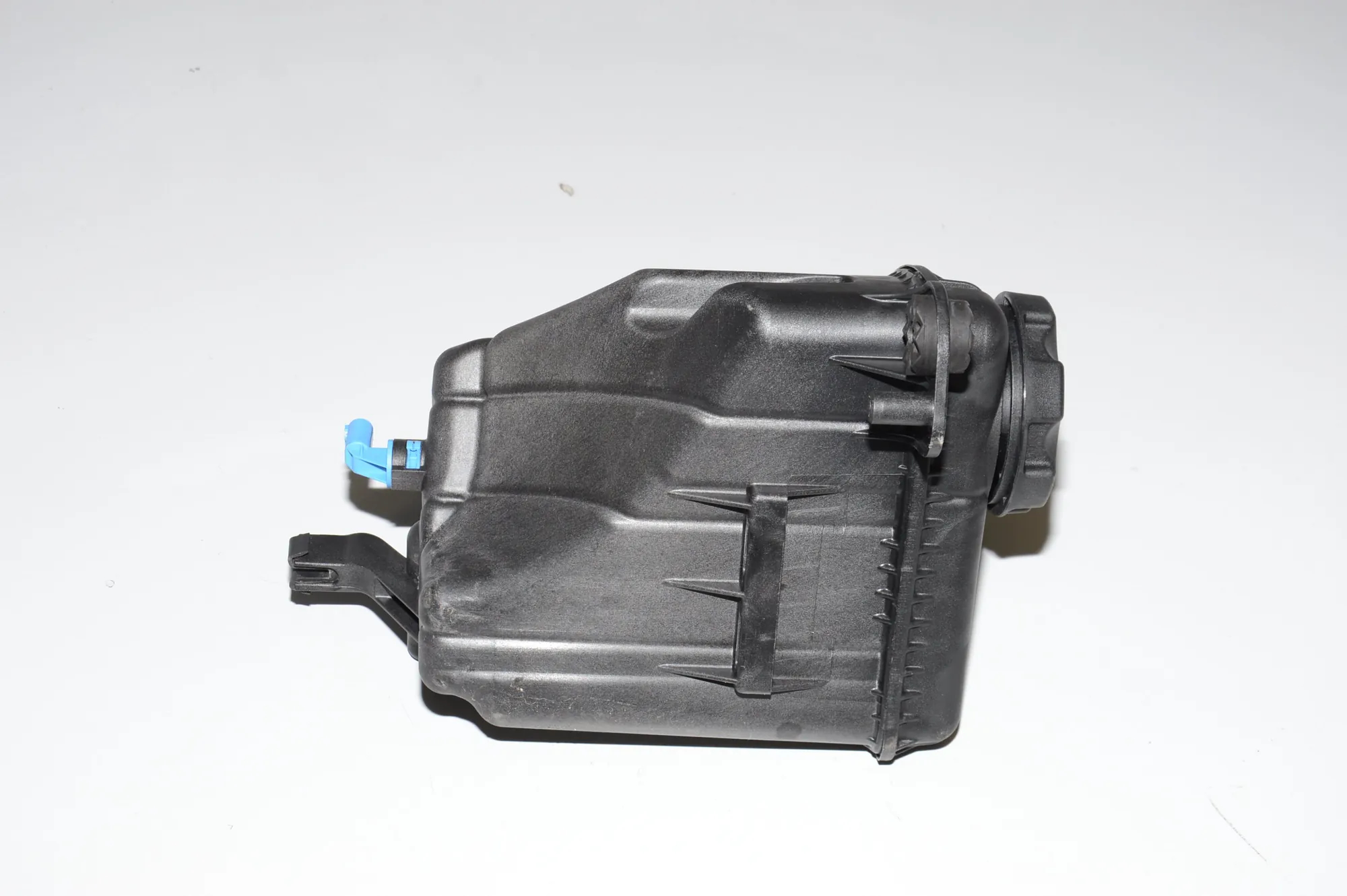 Expansion Tank – OEM 7601949 · BMW 5 Touring (F11) M 550 d xDrive 2012 – 2
