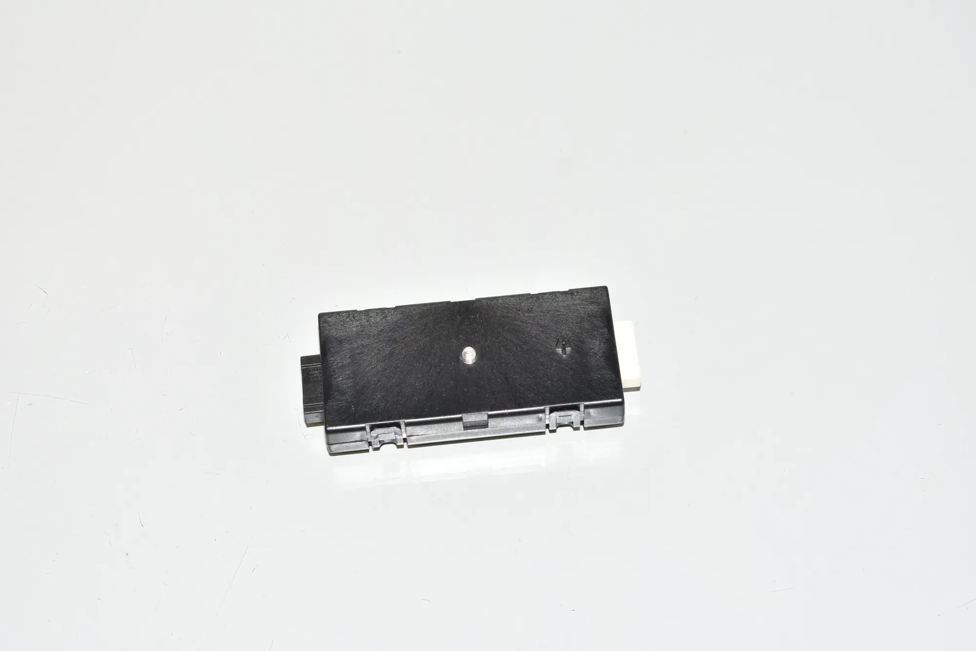 Antenna Amplifier – OEM 9199865 · BMW 5 Touring (F11) M 550 d xDrive 2012 – 3