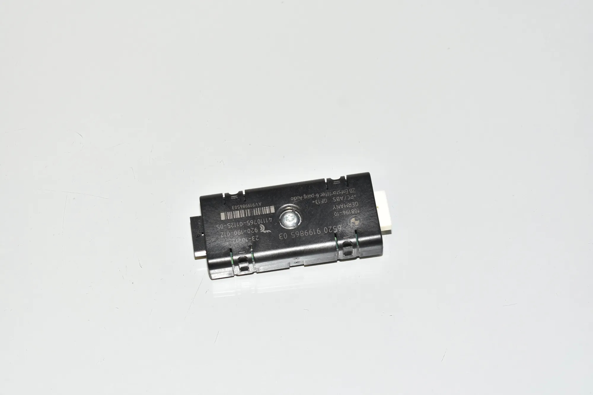 Antenna Amplifier – OEM 9199865 · BMW 5 Touring (F11) M 550 d xDrive 2012 – 2