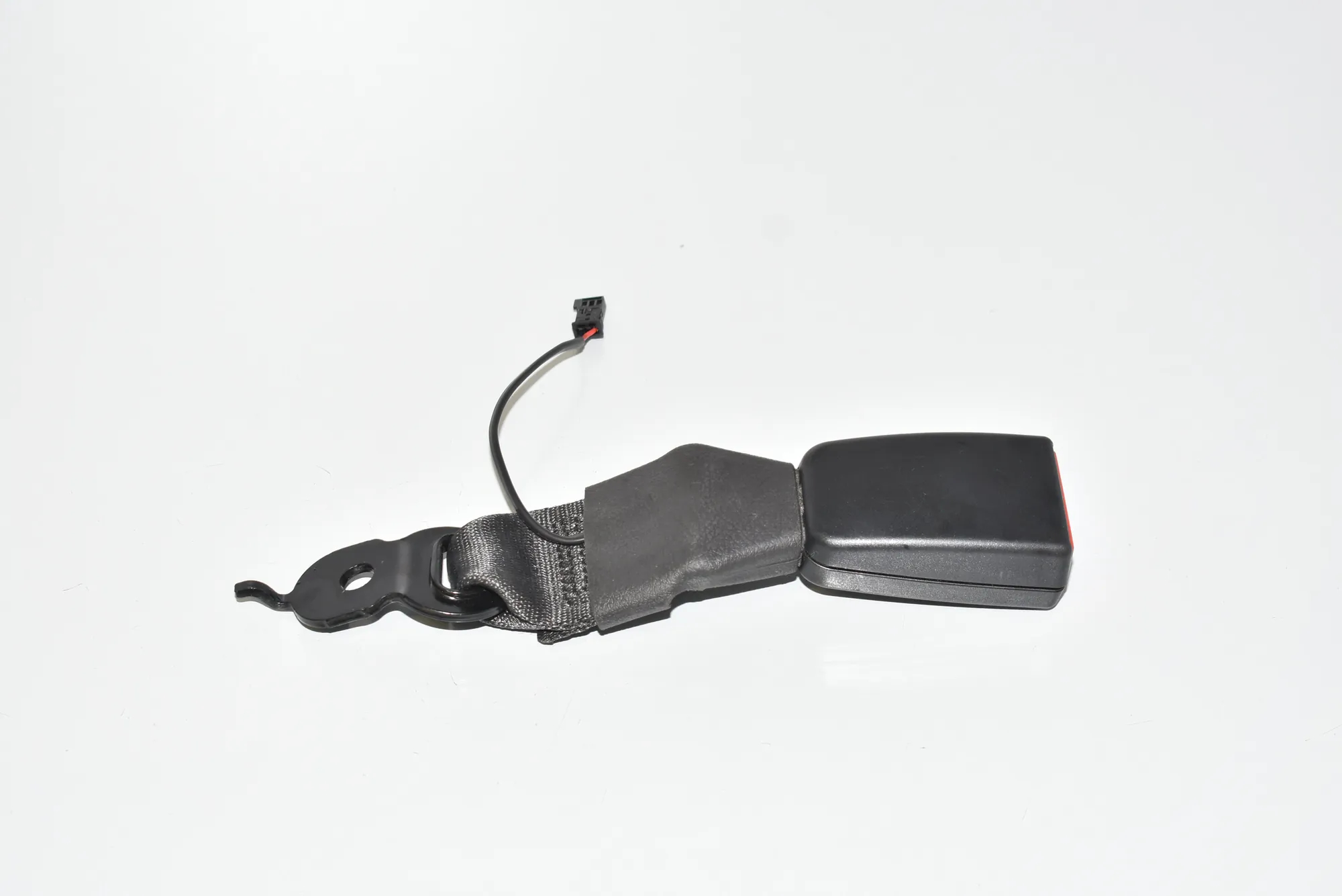 Rear Middle Seat Buckle – OEM 7243275 · BMW 5 Touring (F11) M 550 d xDrive 2012 – 3