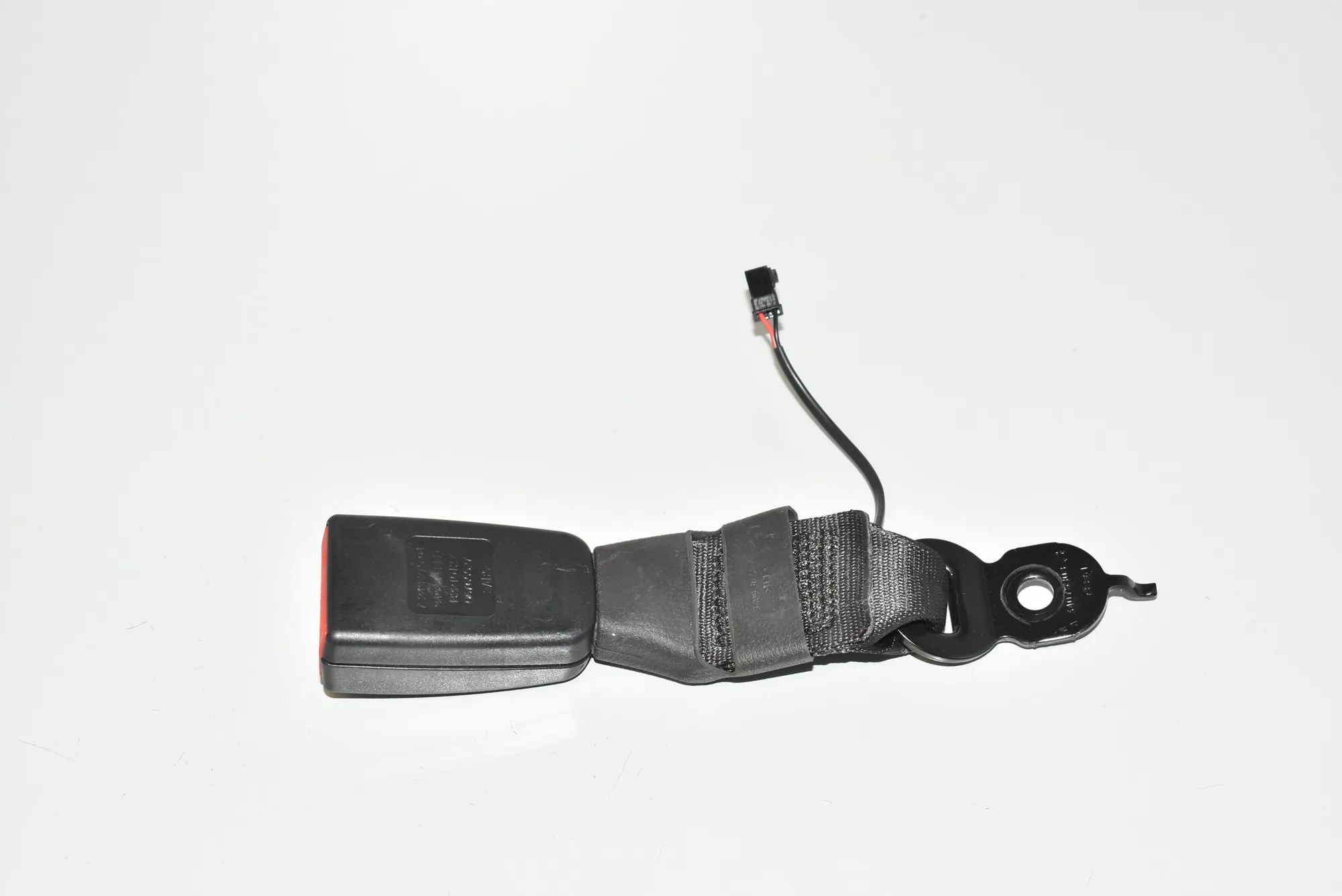Rear Middle Seat Buckle – OEM 7243275 · BMW 5 Touring (F11) M 550 d xDrive 2012