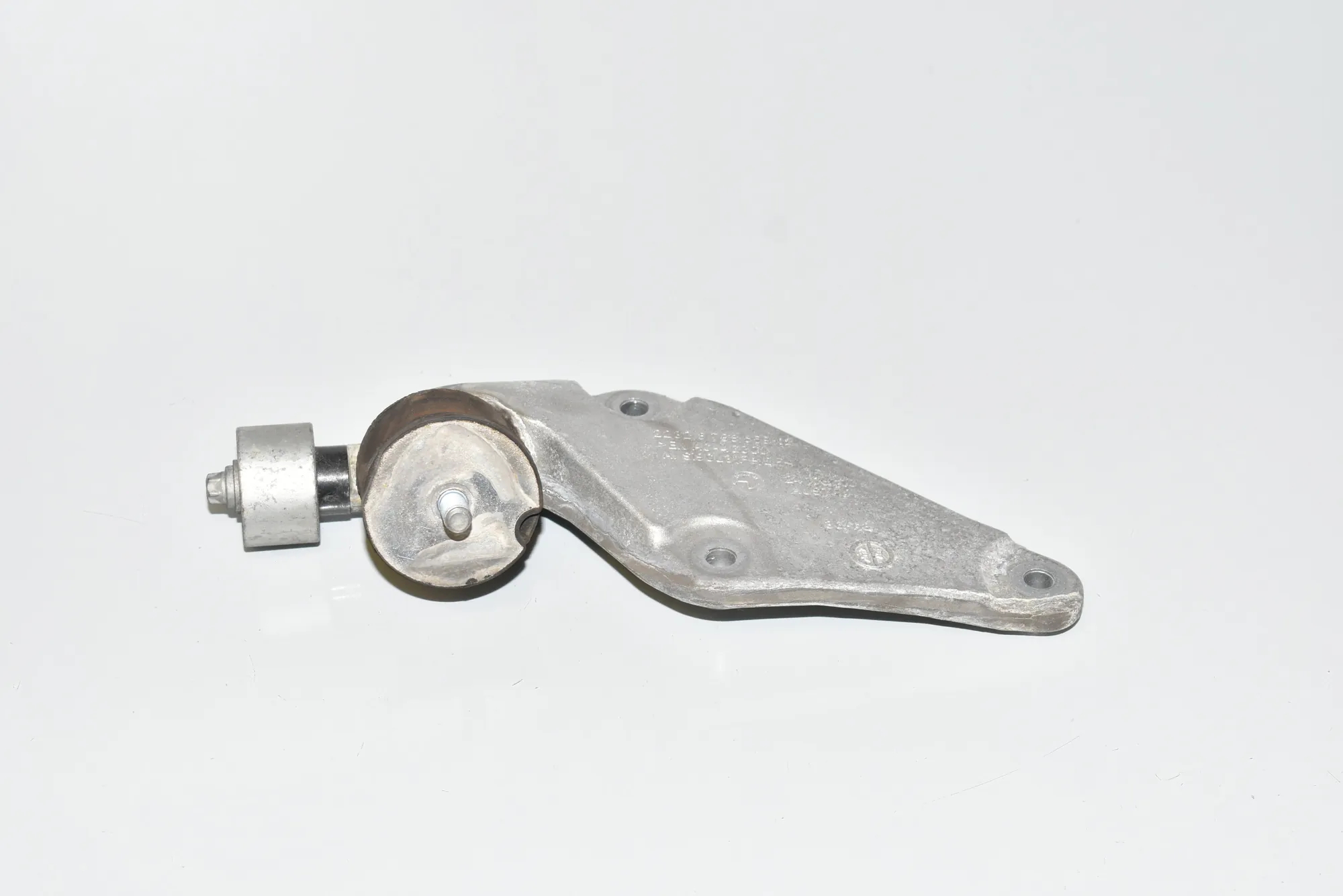Gearbox Mount – OEM 6788559 · BMW 5 Touring (F11) M 550 d xDrive 2012 – 2