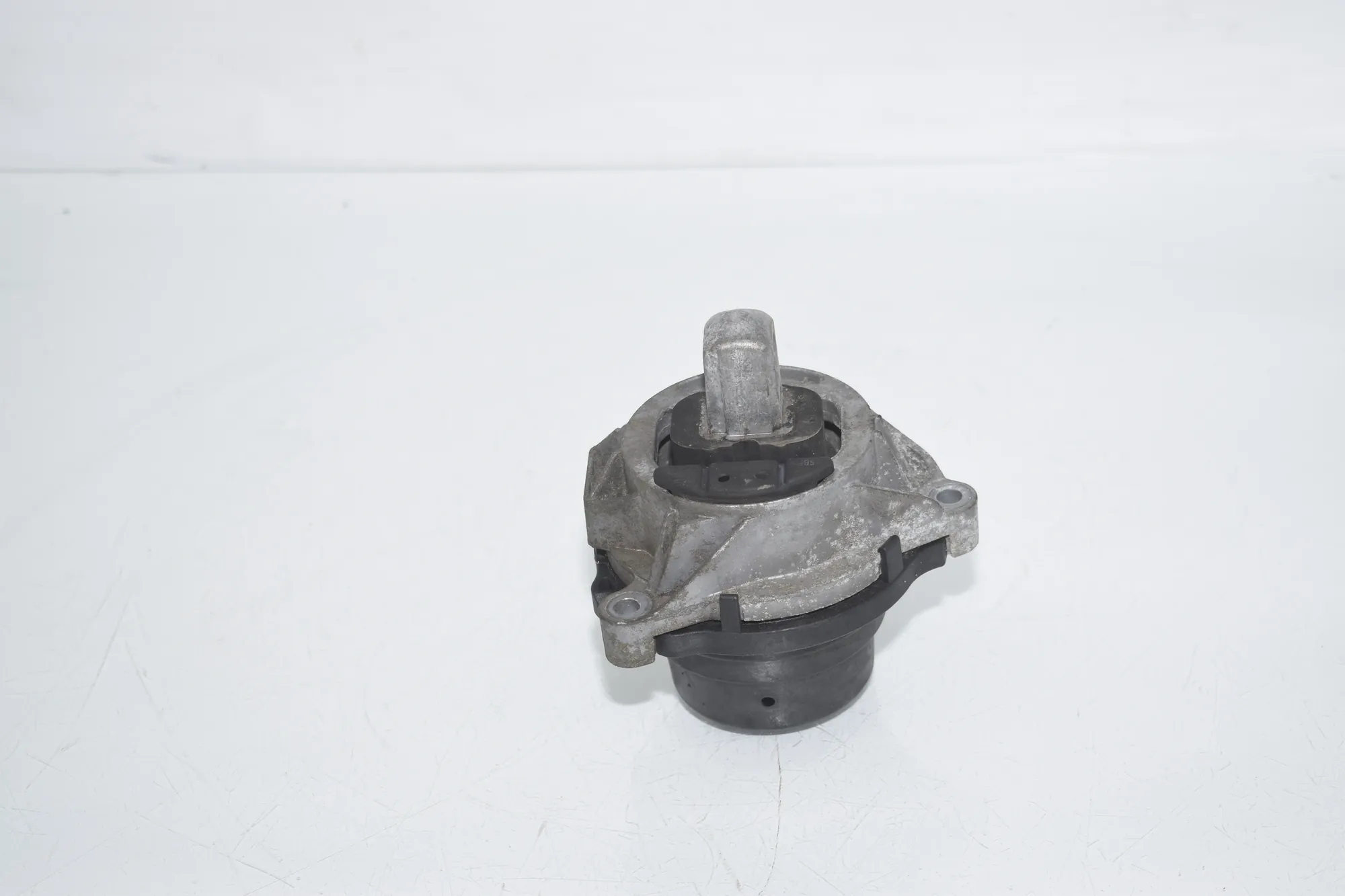 Right Side Engine Mount – OEM 6799104 · BMW 4 Coupe (F32, F82) 430 d xDrive 2014 – 3