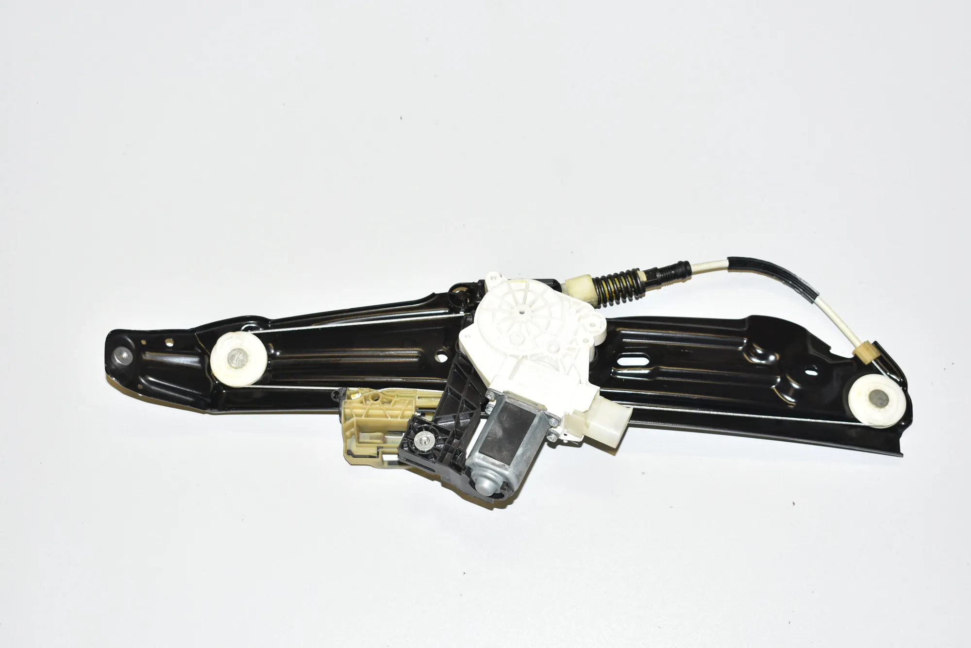 Rear Left Door Window Regulator – OEM 7182121 · BMW 5 Touring (F11) M 550 d xDrive 2012 – 3
