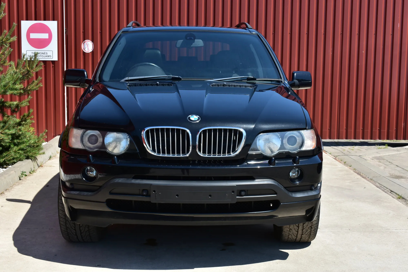 Front Windshield Wiper Mechanism – OEM 7046571 · BMW X5 (E53) 4.6 is 2003 – 10
