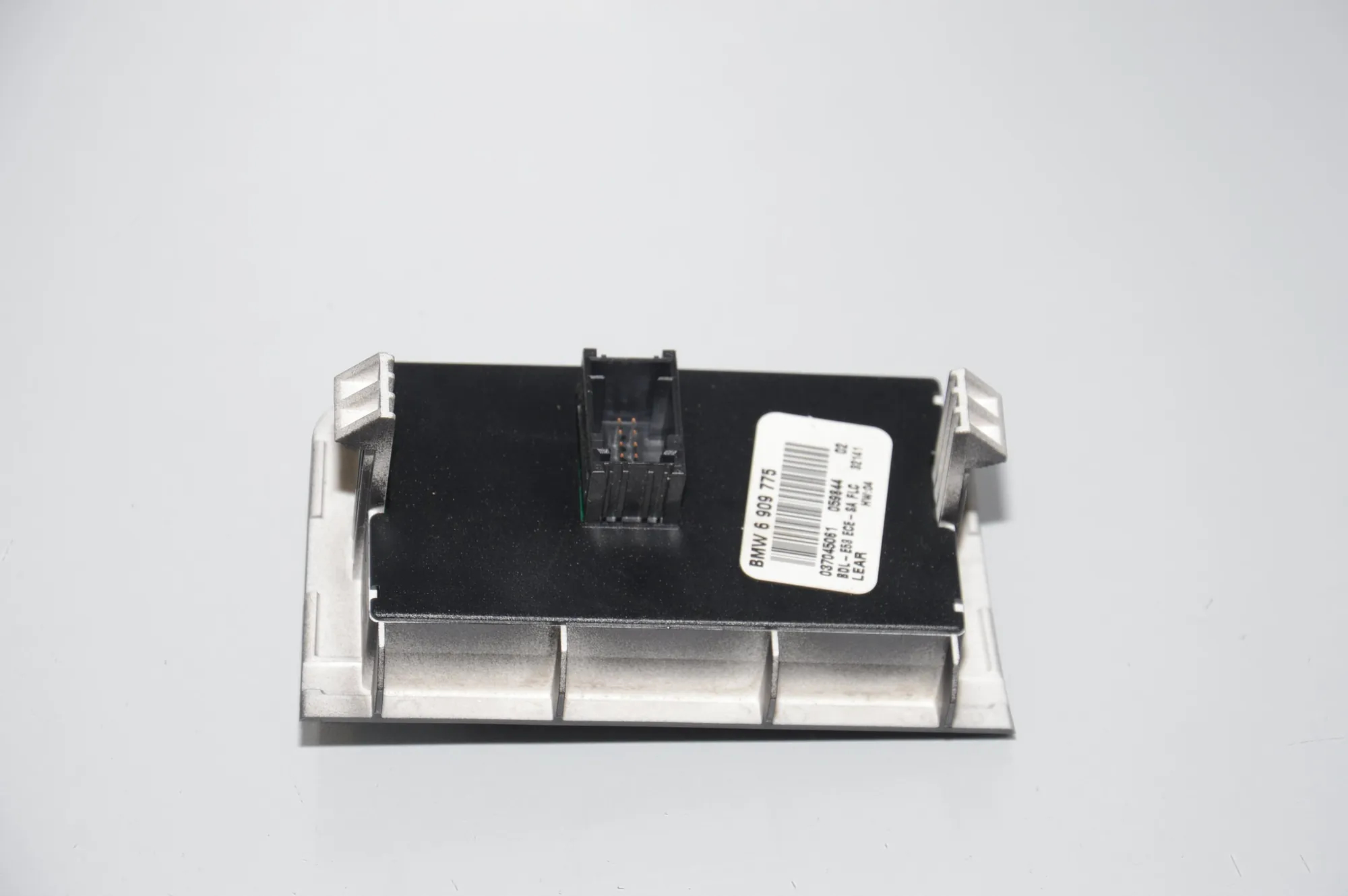 Headlight Switch Control Unit – OEM 6909775 · BMW X5 (E53) 4.6 is 2003 – 4