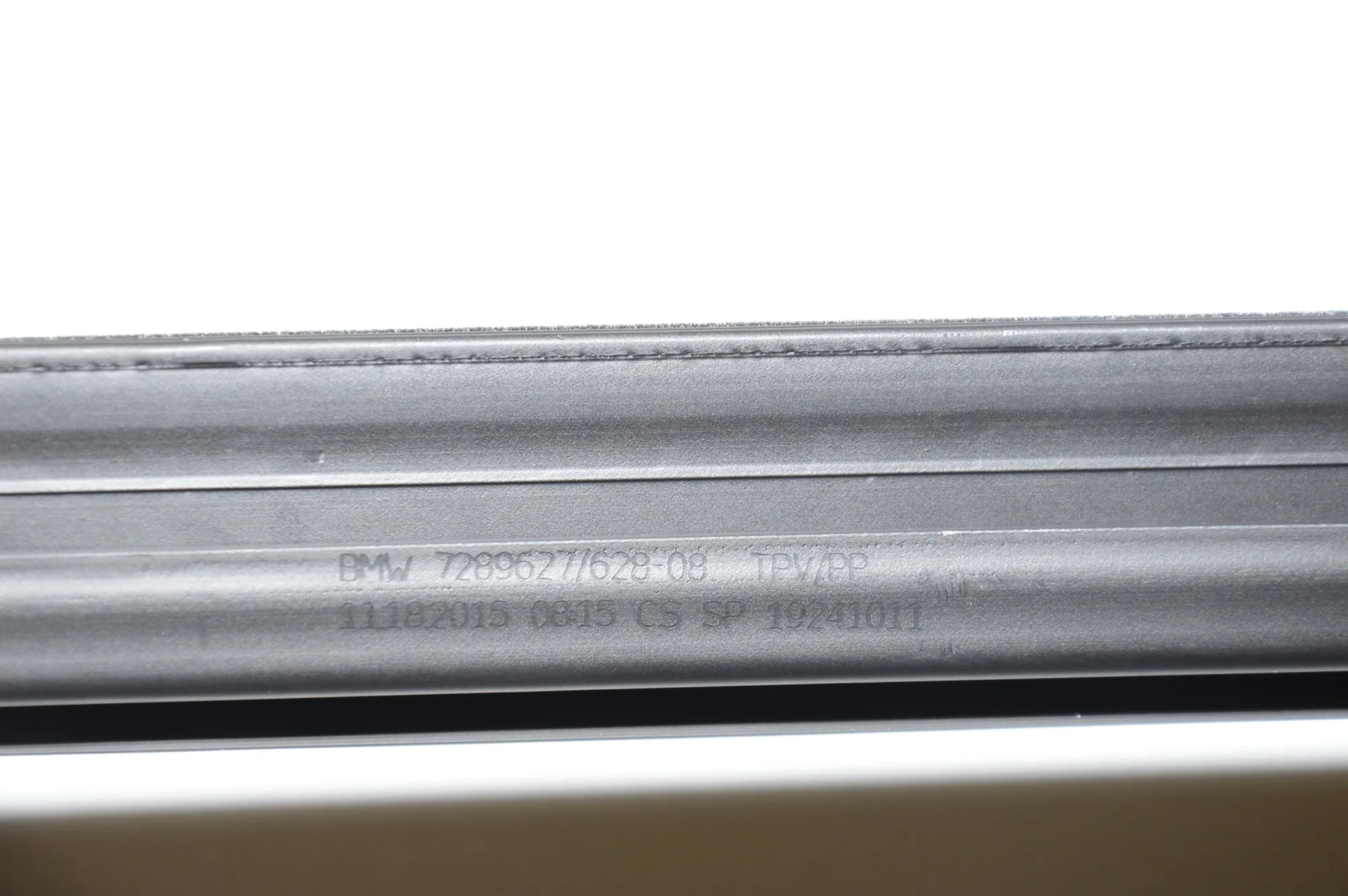 Front Left Door Seal Rubber – OEM 7289627 · BMW X5 (F15, F85) M 50 d 2015 – 5