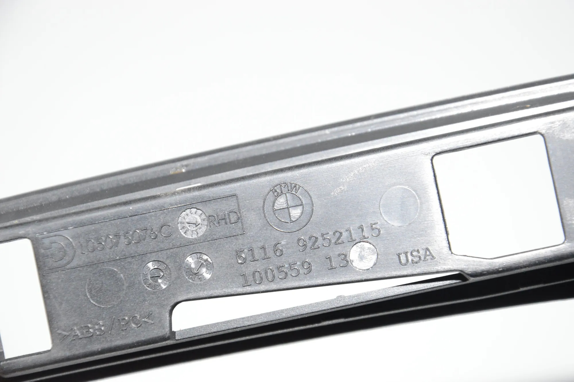 Gear Shifting Level Plastic Trim – OEM 69252116 · BMW X5 (F15, F85) M 50 d 2015 – 6