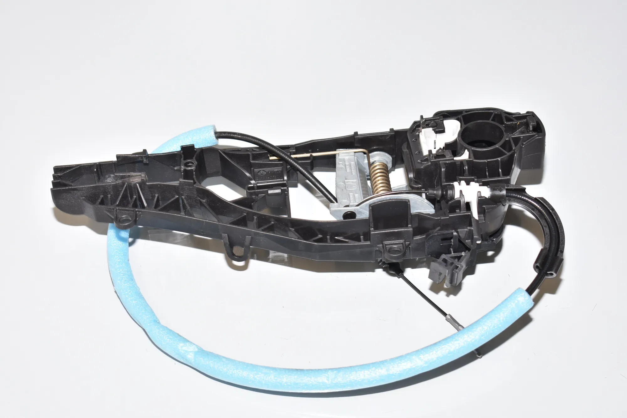 Rear Left Door Interior Handle Frame – OEM 7381873 · BMW X5 (F15, F85) M 50 d 2015