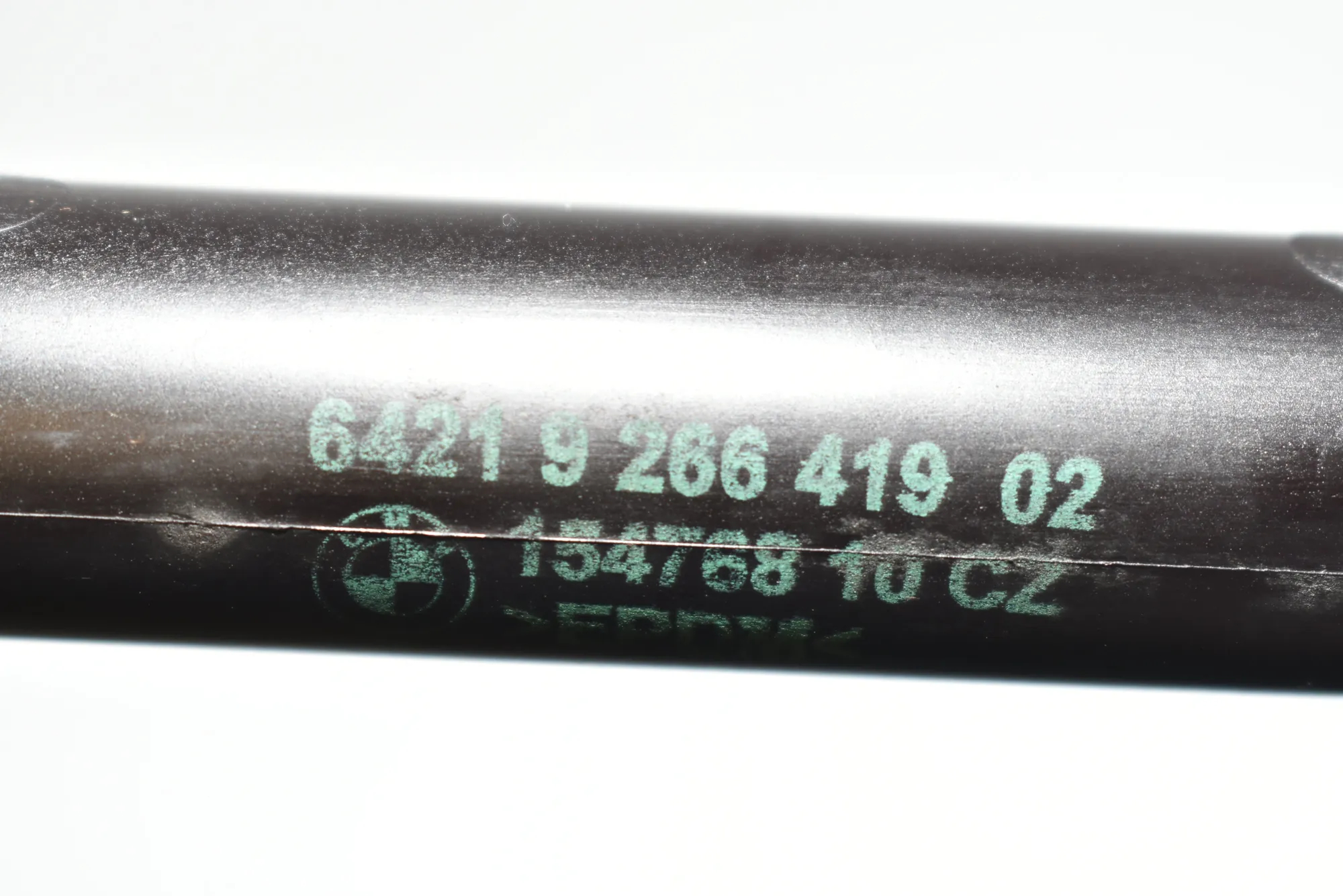Coolant Hose Pipe – OEM 9266419 · BMW 5 Touring (F11) M 550 d xDrive 2012 – 4