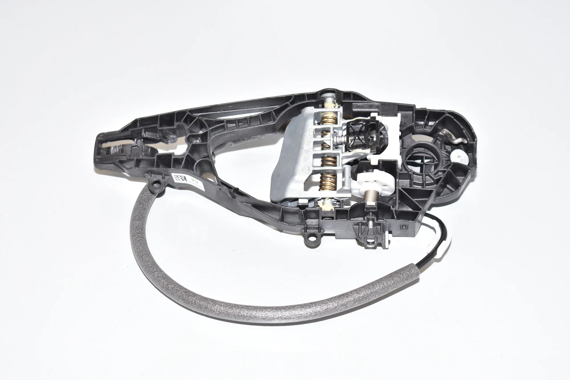 Rear Right Door Interior Handle Frame – OEM 7377242 · BMW 7 (G11, G12) BMW 7 (G11, G12) 740 d, Ld xDrive 2019 – 2