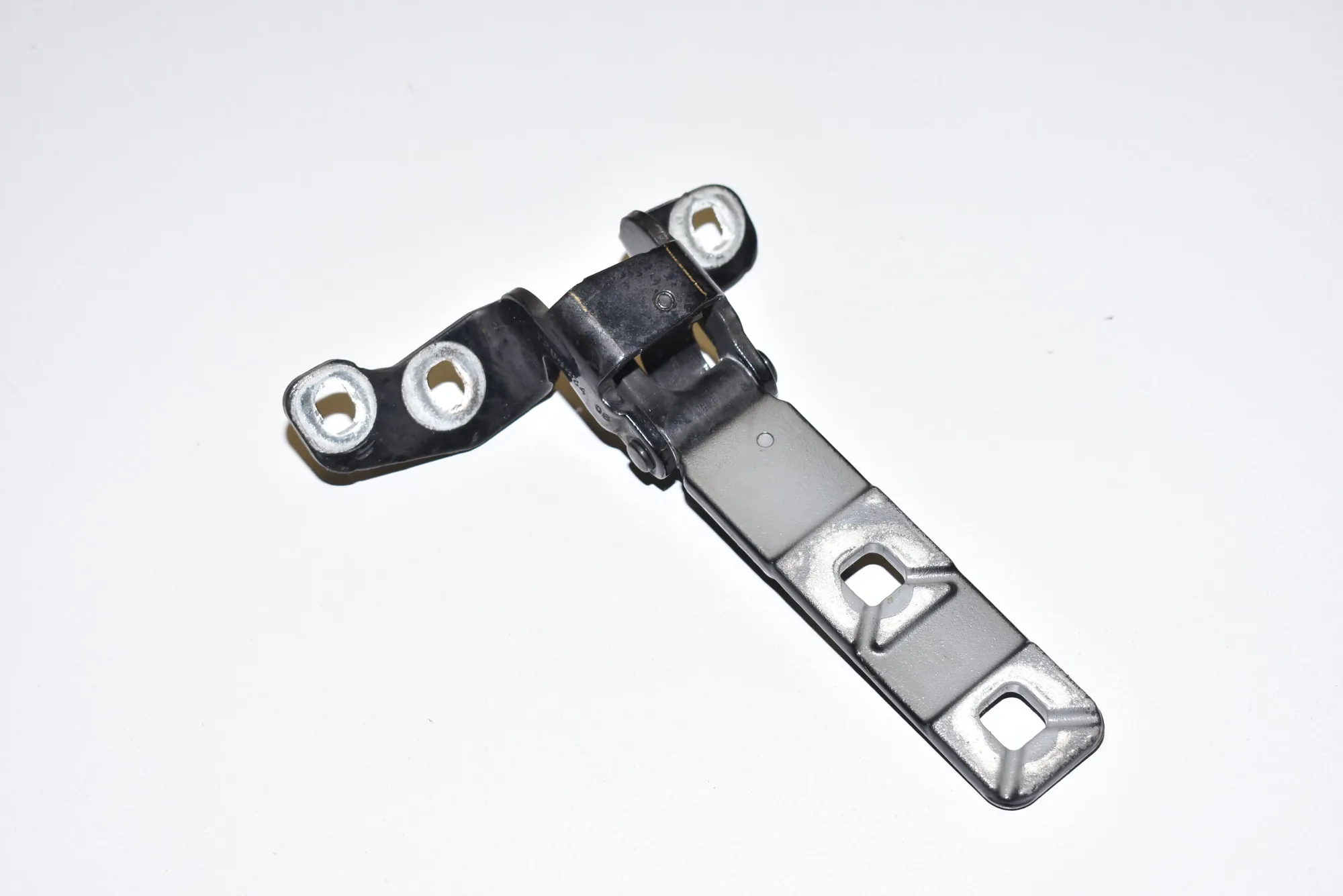 Right Side Bootlid Hinge – OEM 7294434 · BMW X5 (F15, F85) M 50 d 2015