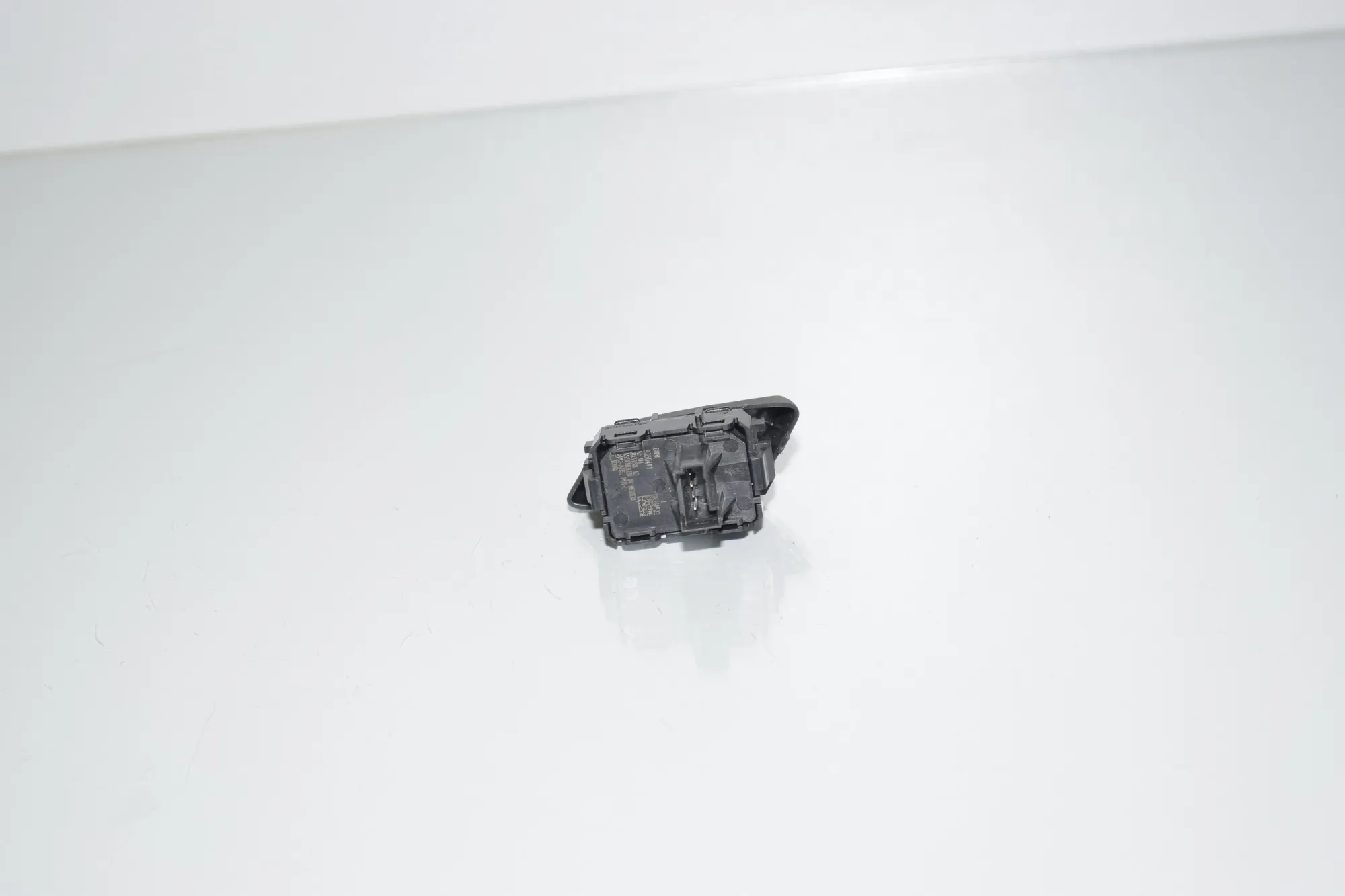 Central Locking Switch – OEM 9350441 · BMW X5 (F15, F85) M 50 d 2015 – 3